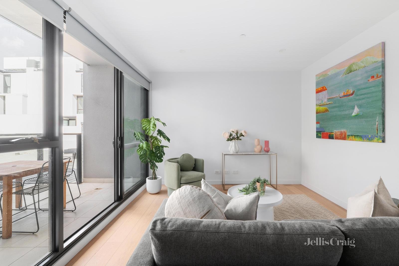 201/348 Canterbury Road, Surrey Hills image 1