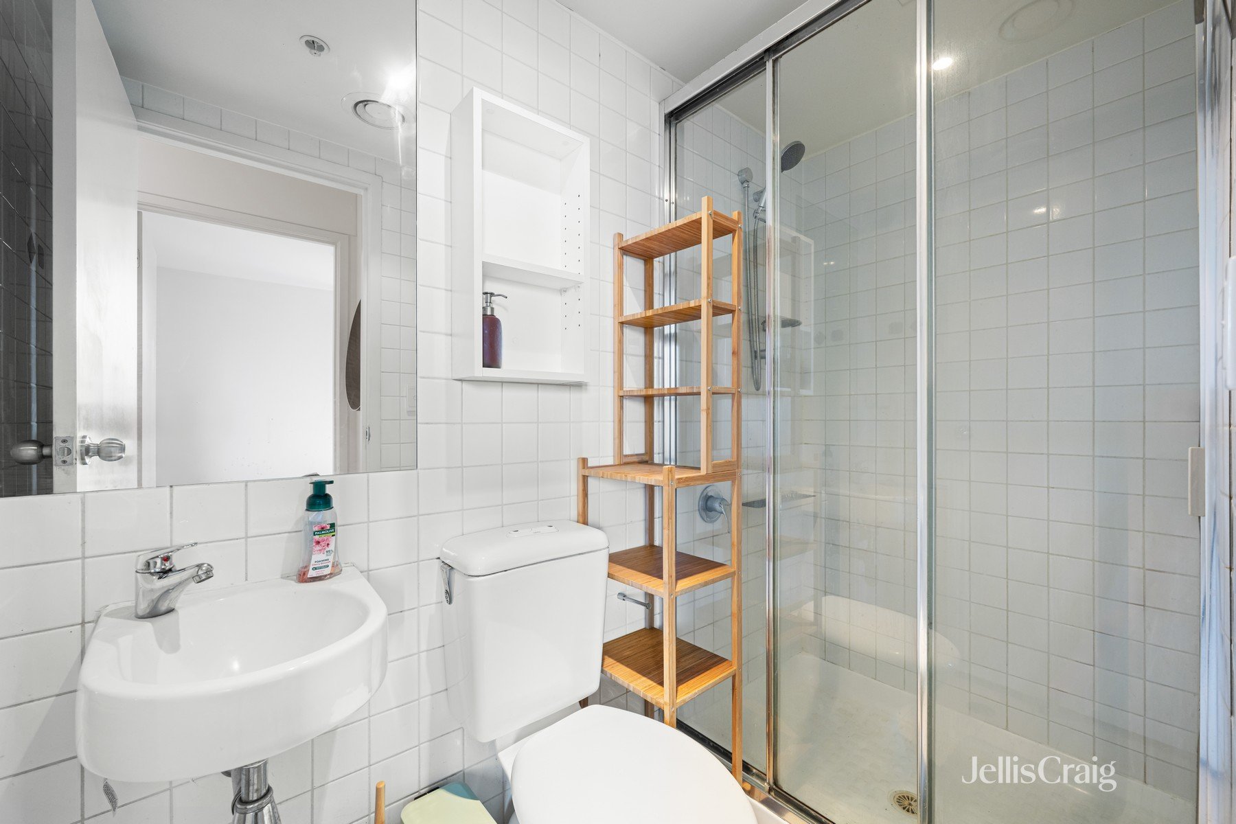 201/383 Burwood Road, Hawthorn image 5