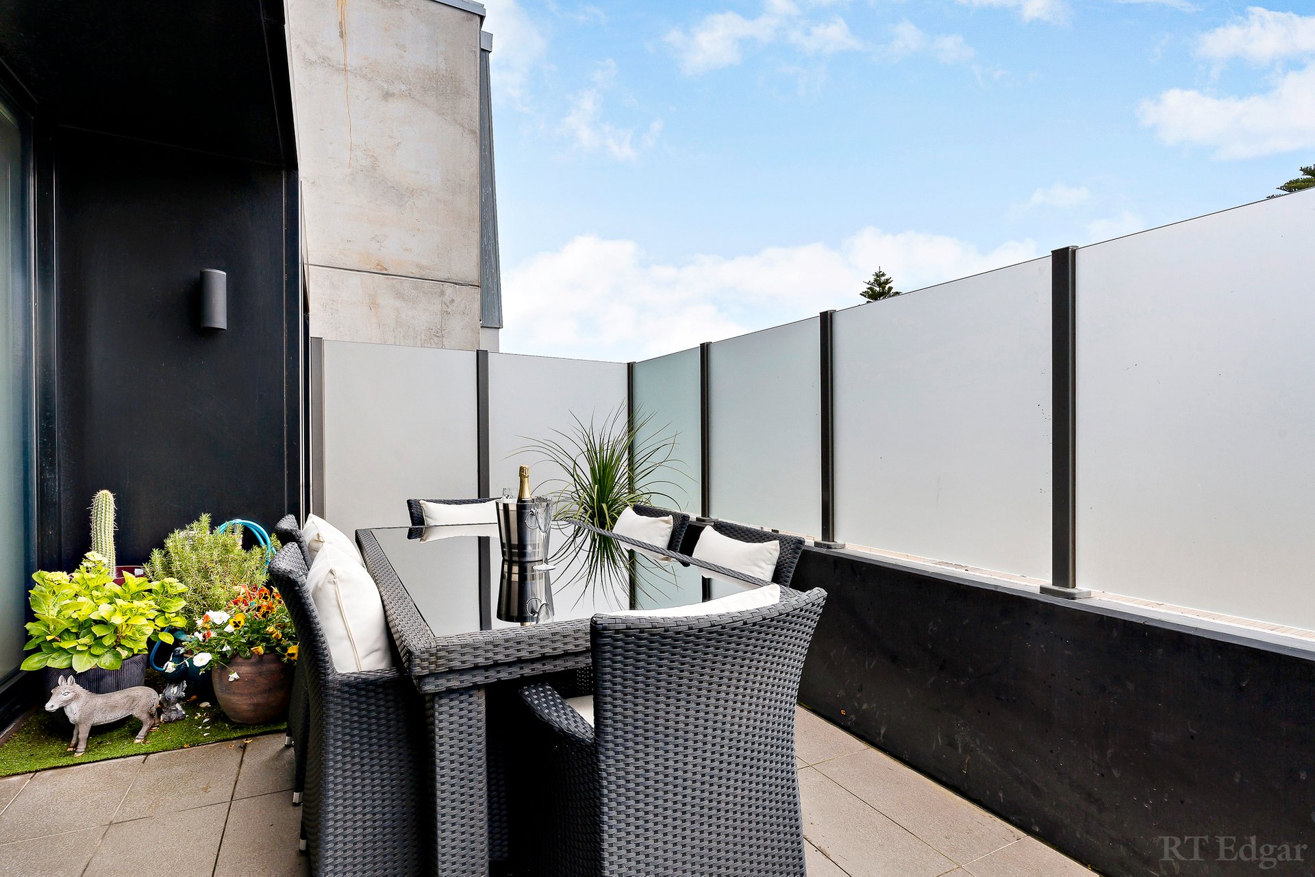201/40 Beach Street, Port Melbourne image 4