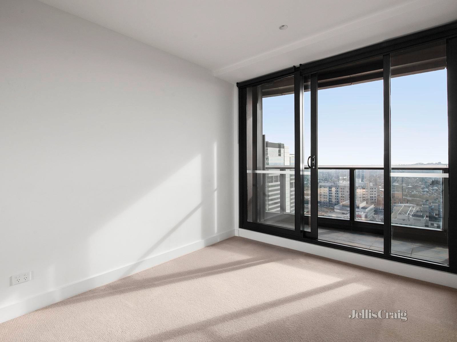 2014/850 Whitehorse Road, Box Hill image 3
