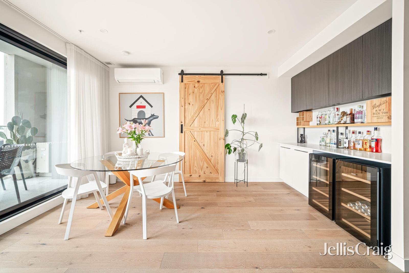 201/4A Horscroft Place, Moorabbin image 4