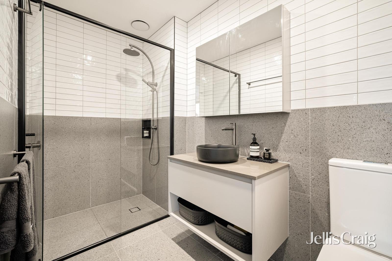 201/4A Horscroft Place, Moorabbin image 7