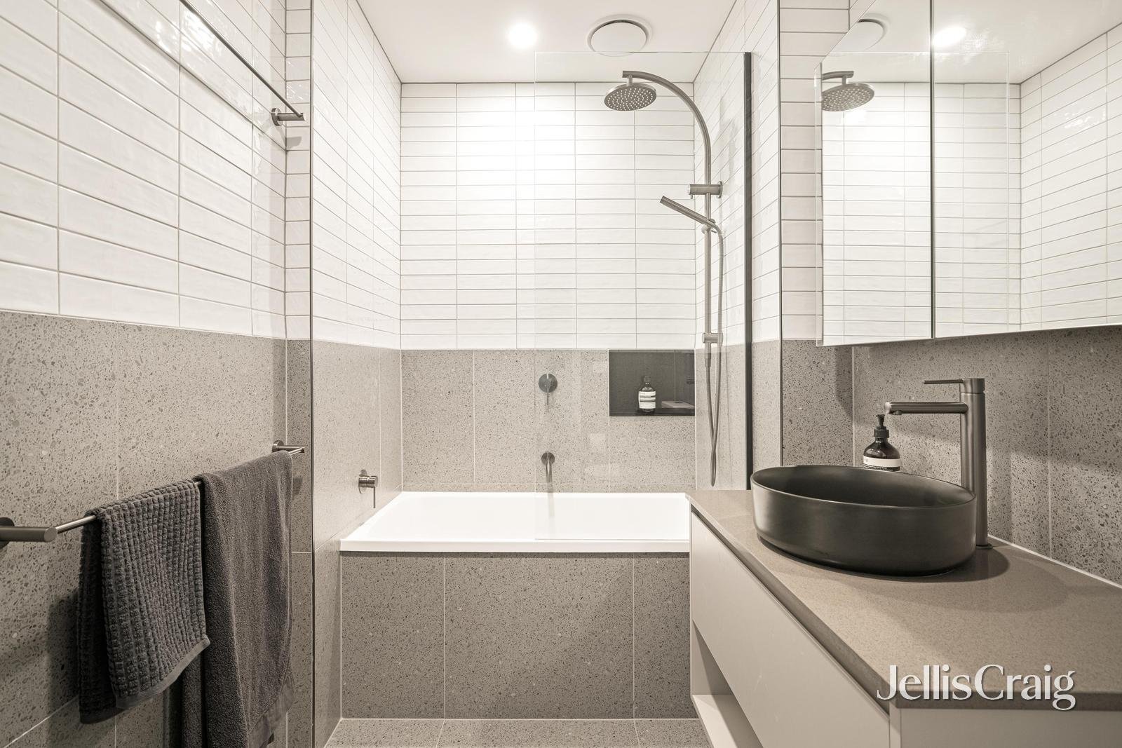 201/4A Horscroft Place, Moorabbin image 9