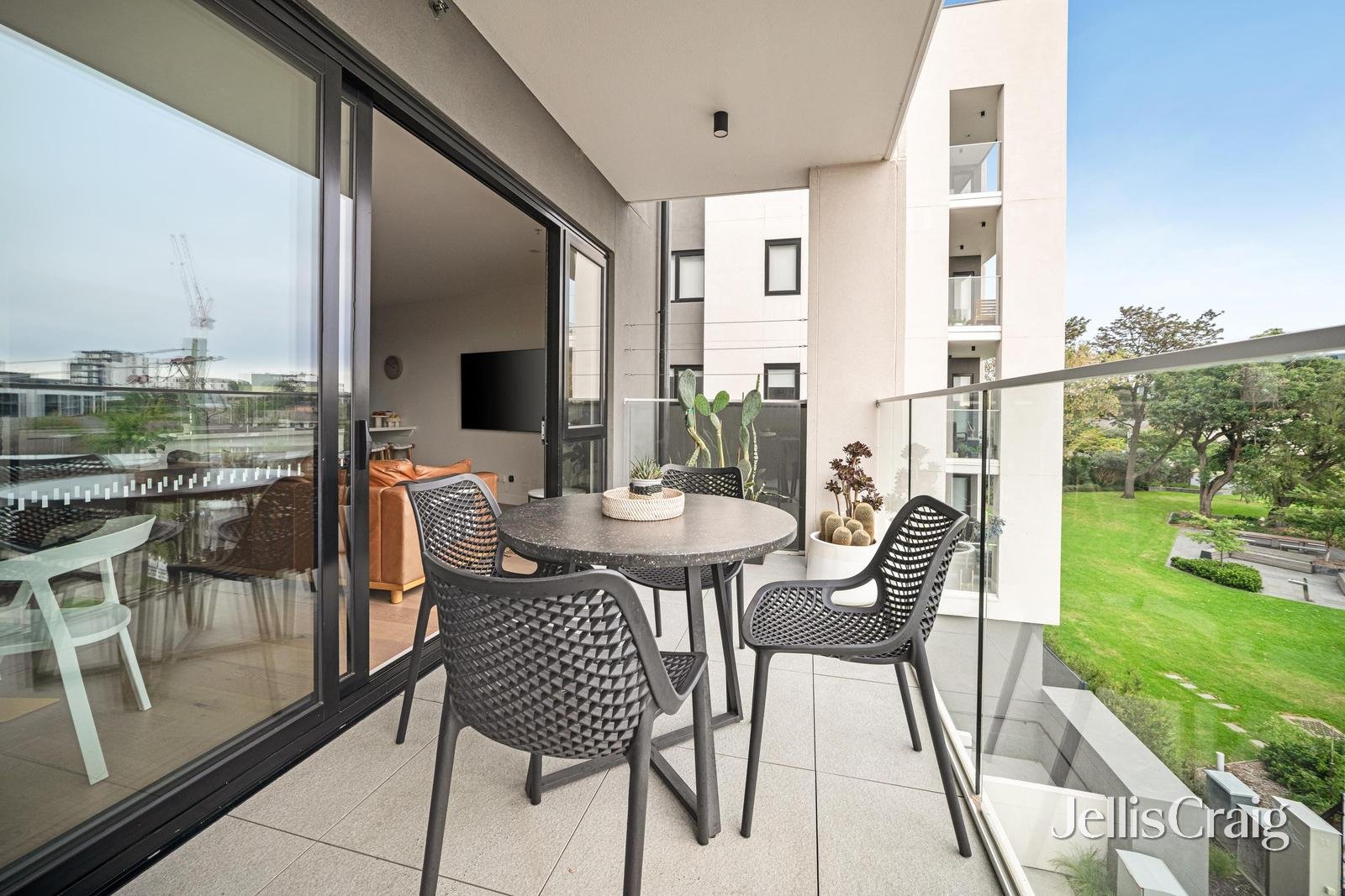 201/4A Horscroft Place, Moorabbin image 11
