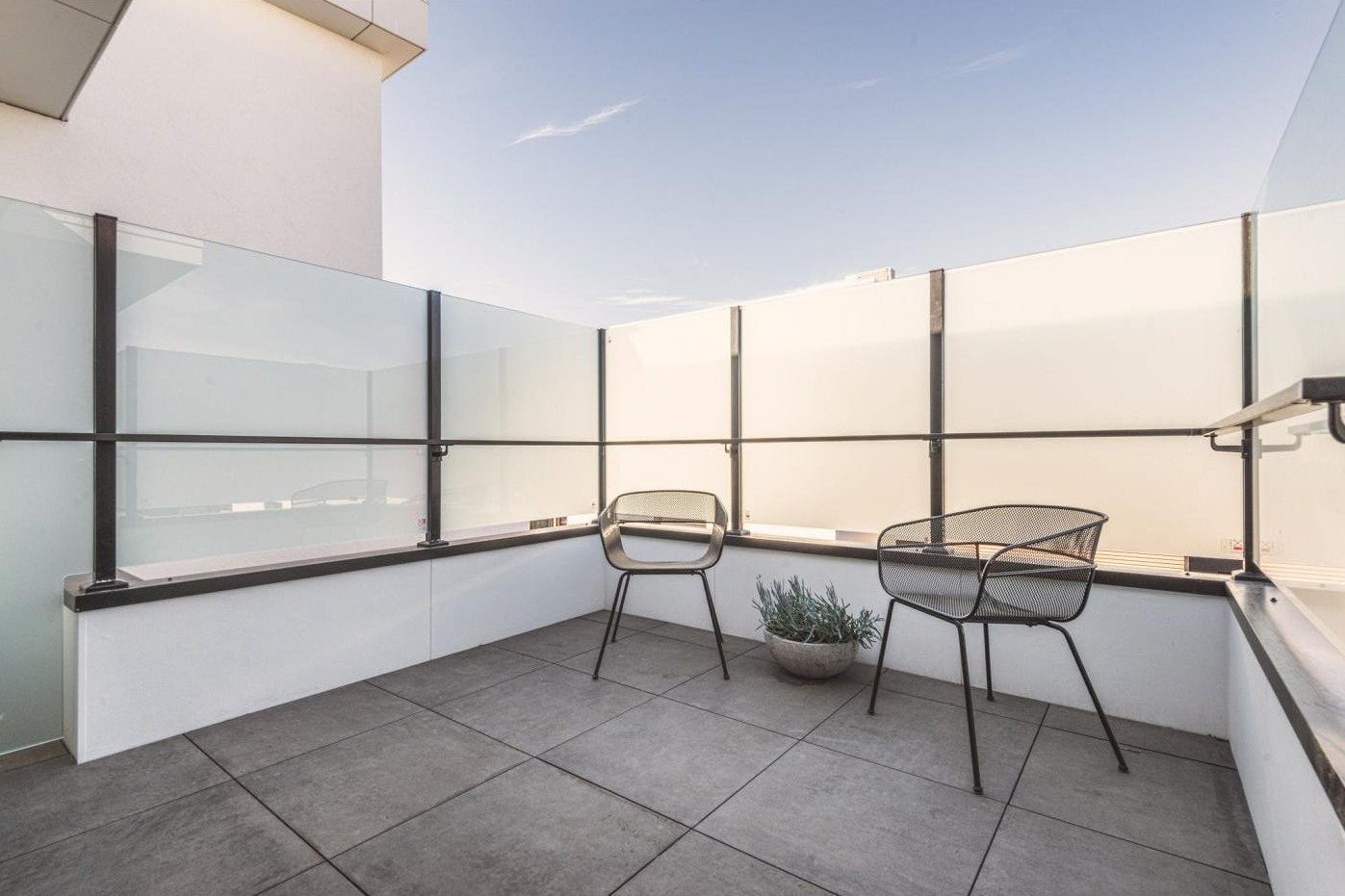 201/5 Claire Street, Mckinnon image 5