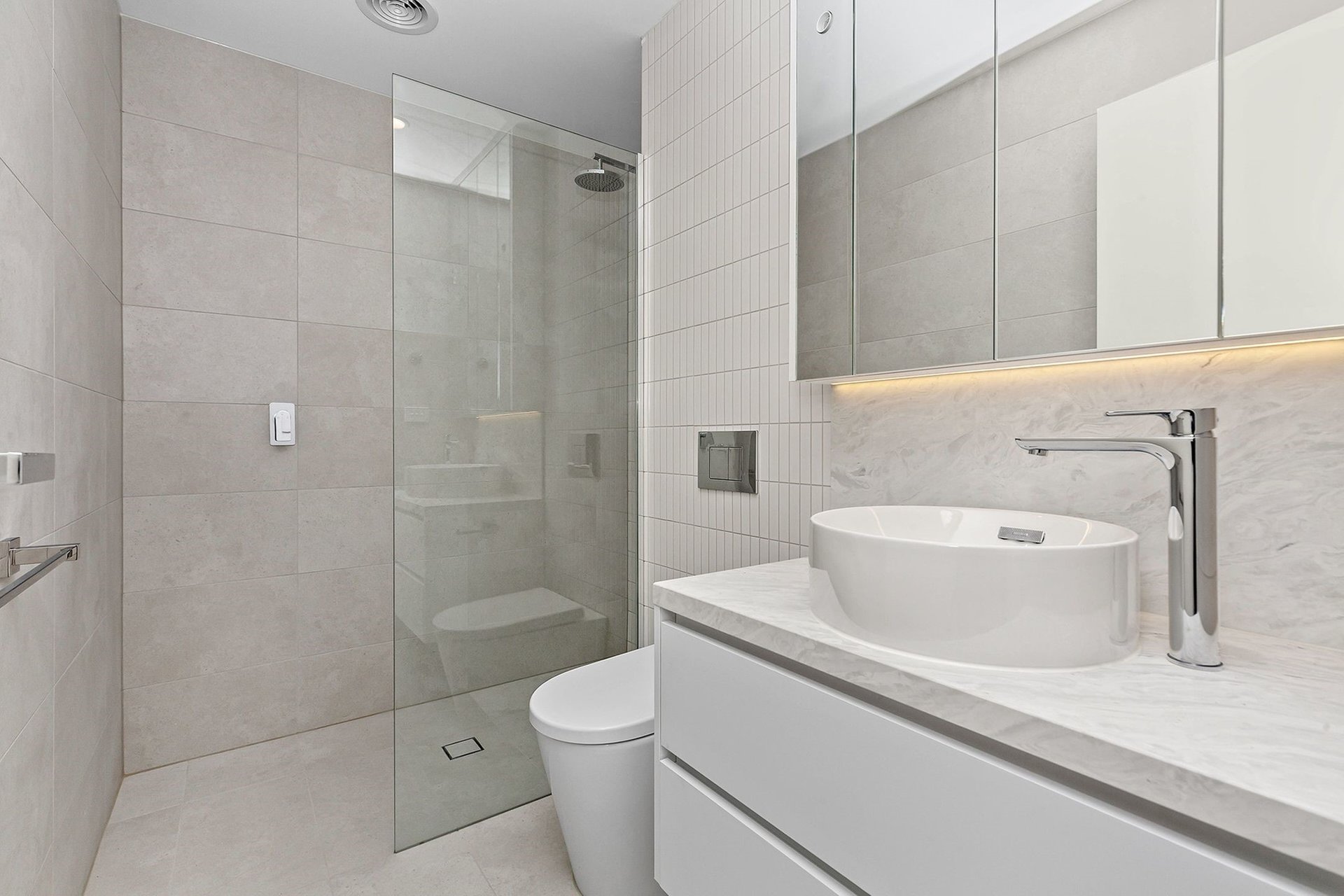 201/661 Whitehorse Road, Mont Albert image 6