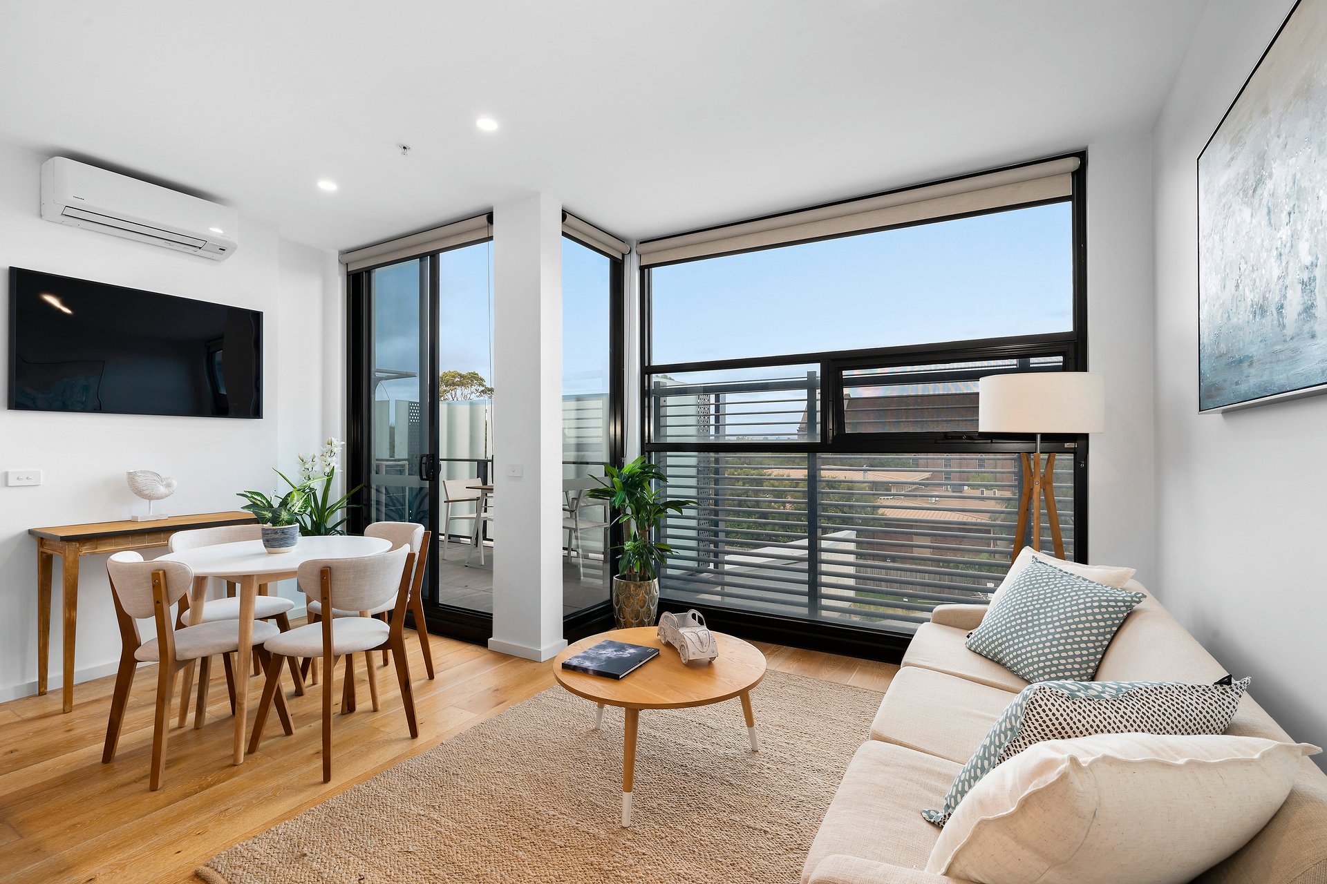 Property Gallery Thumbnail 6