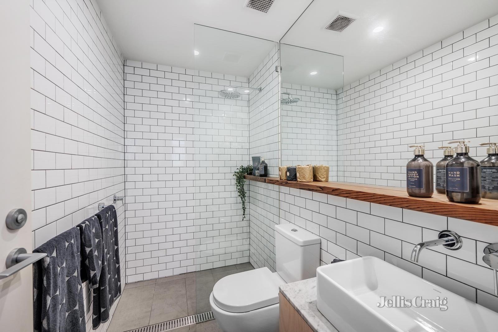 201/729 Burwood Road, Hawthorn East image 5