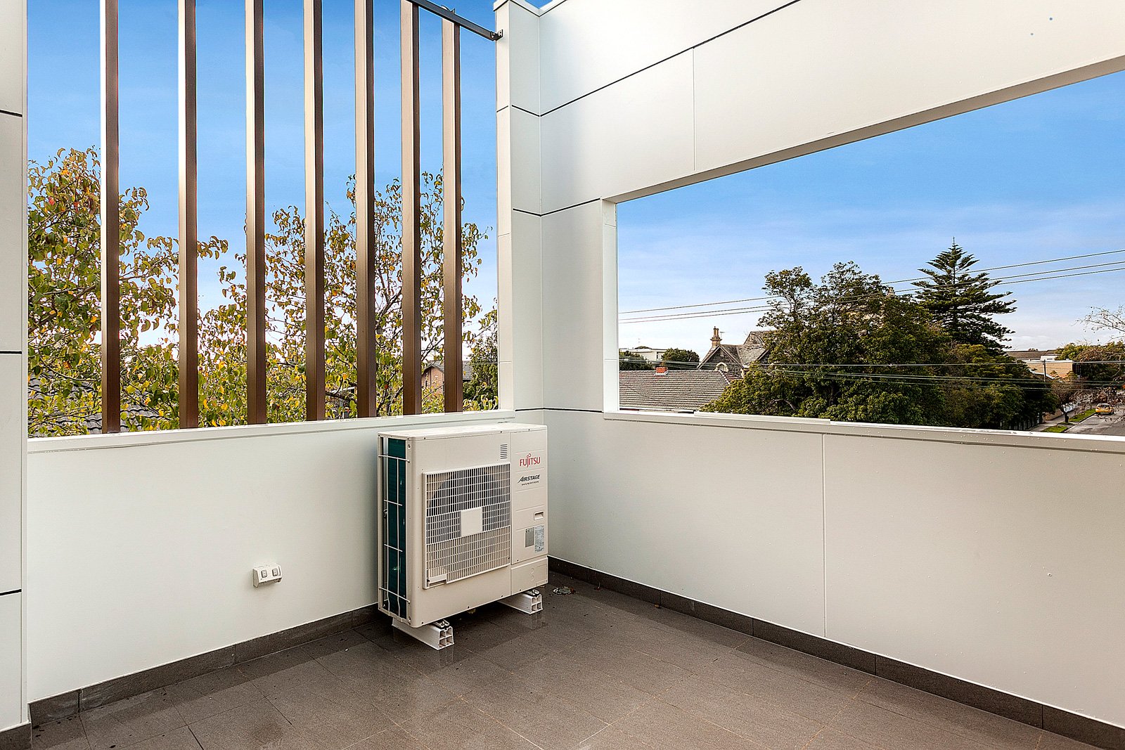 Property Gallery Thumbnail 7