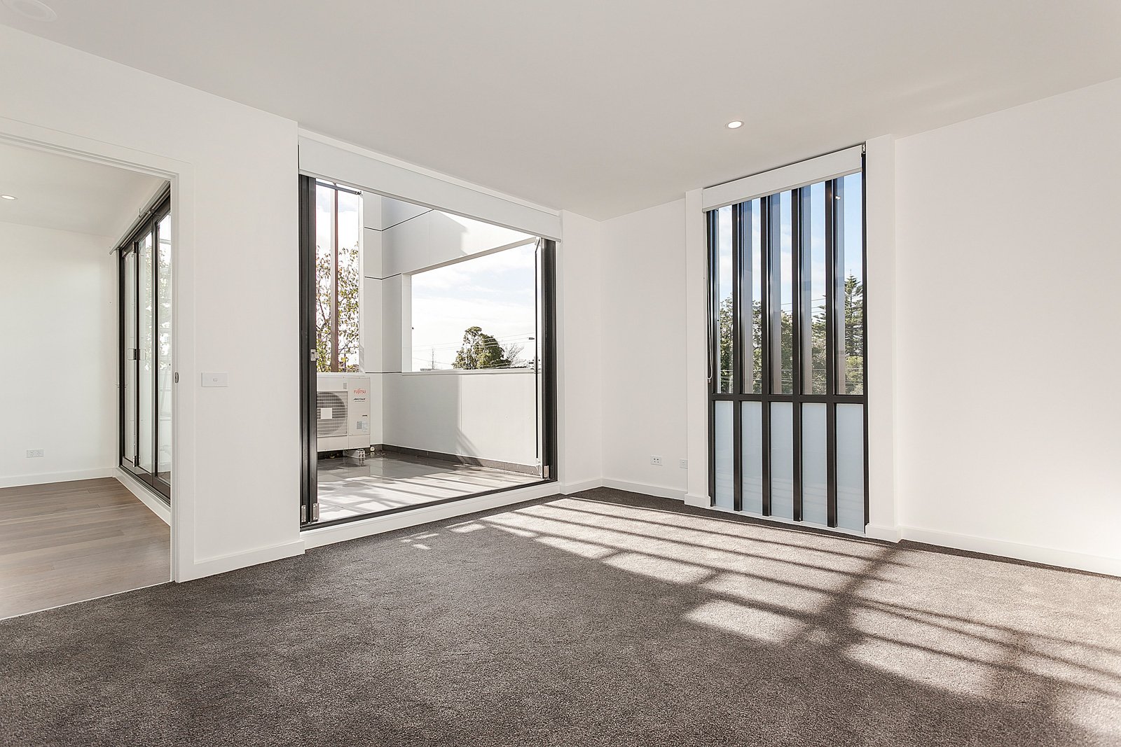 Property Gallery Thumbnail 5