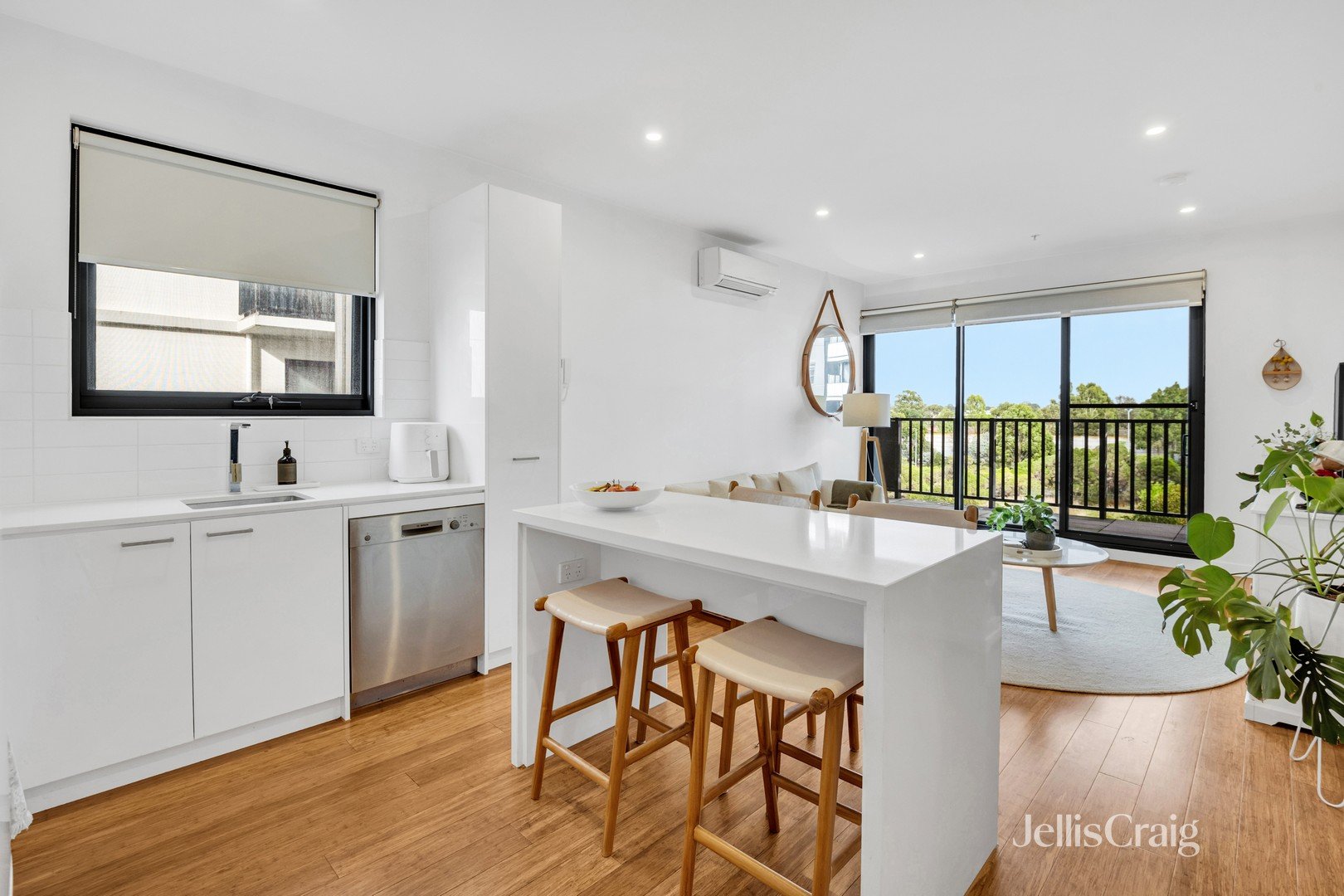 201/8 Olive York Way, Brunswick&nbsp;West image 6
