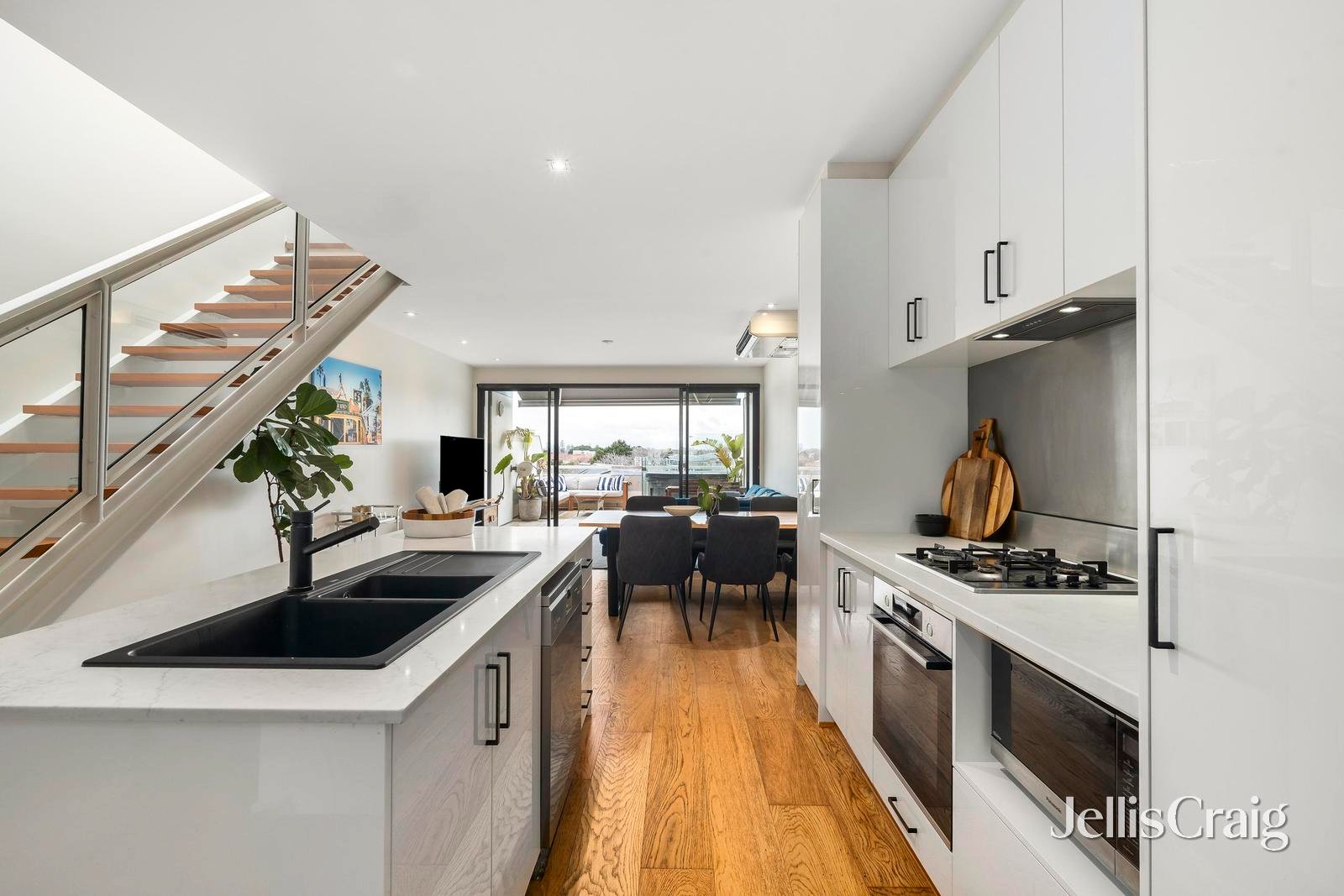 20/185 Barkly Street, St&nbsp;Kilda image 1