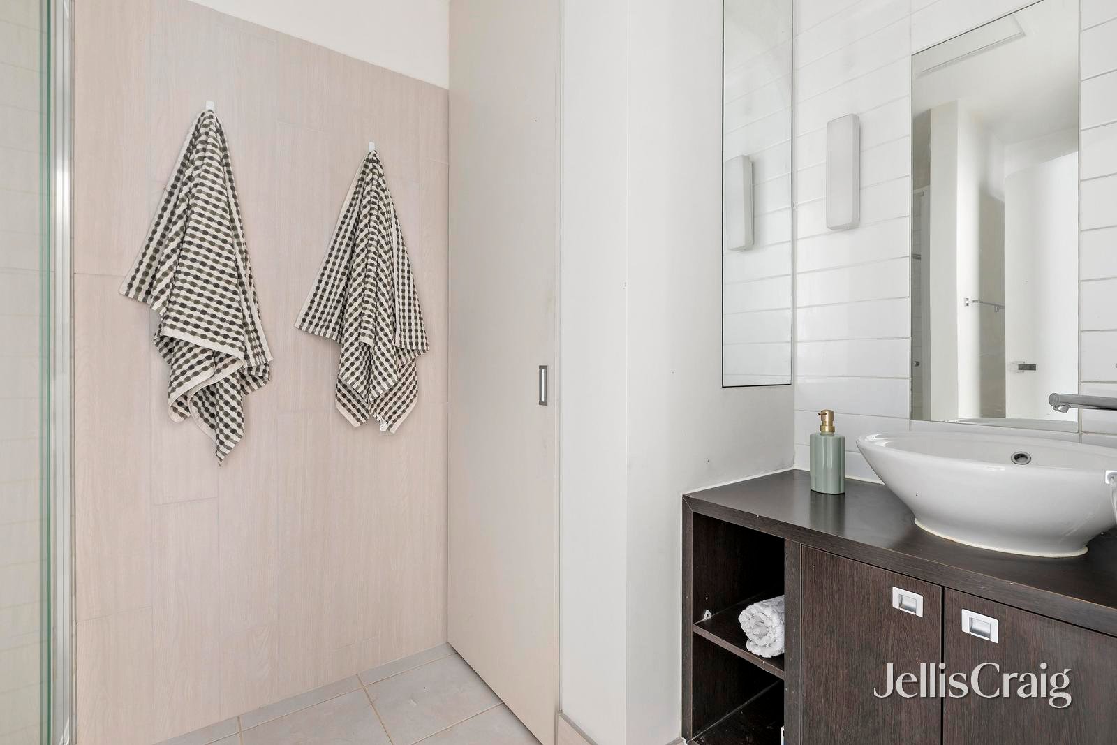 201/86 Altona Street, Kensington image 7