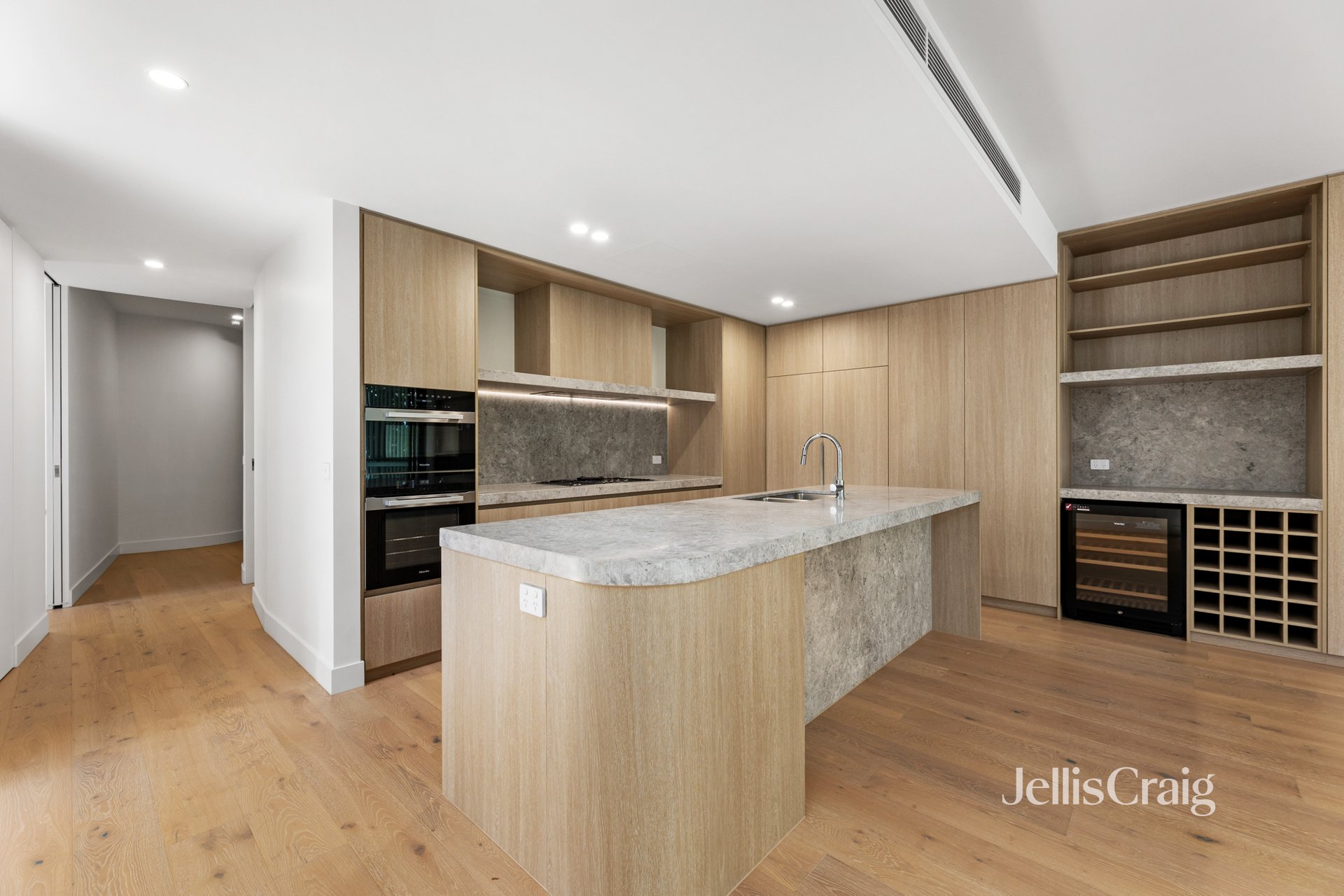 201/91 Alexandra Avenue, South&nbsp;Yarra image 2