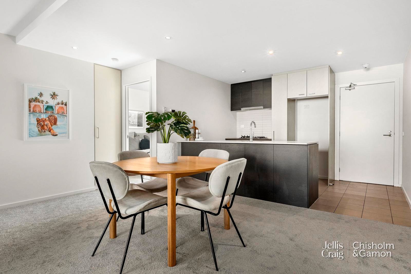 201/95 Ormond Road, Elwood image 2