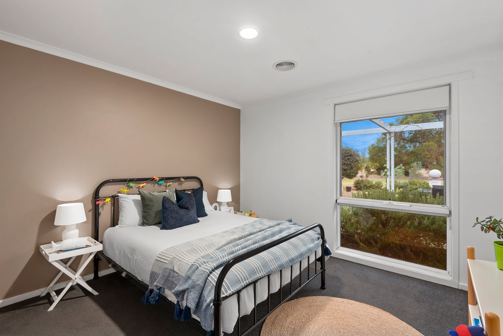 Property Gallery Thumbnail 17