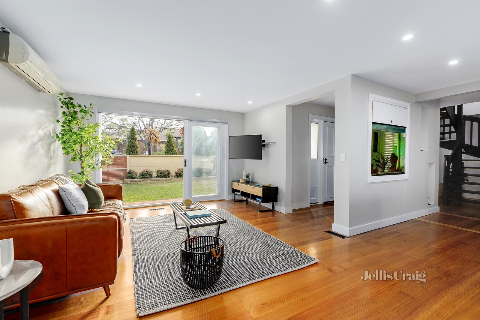 202 Hickling Avenue, Greensborough image 5