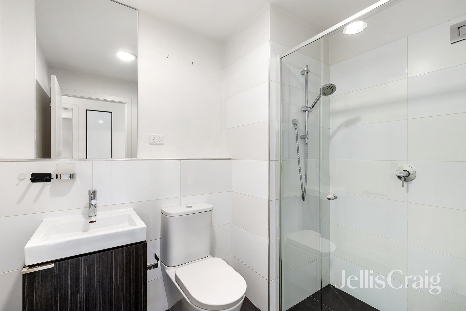 202/11 Copernicus Crescent, Bundoora image 6