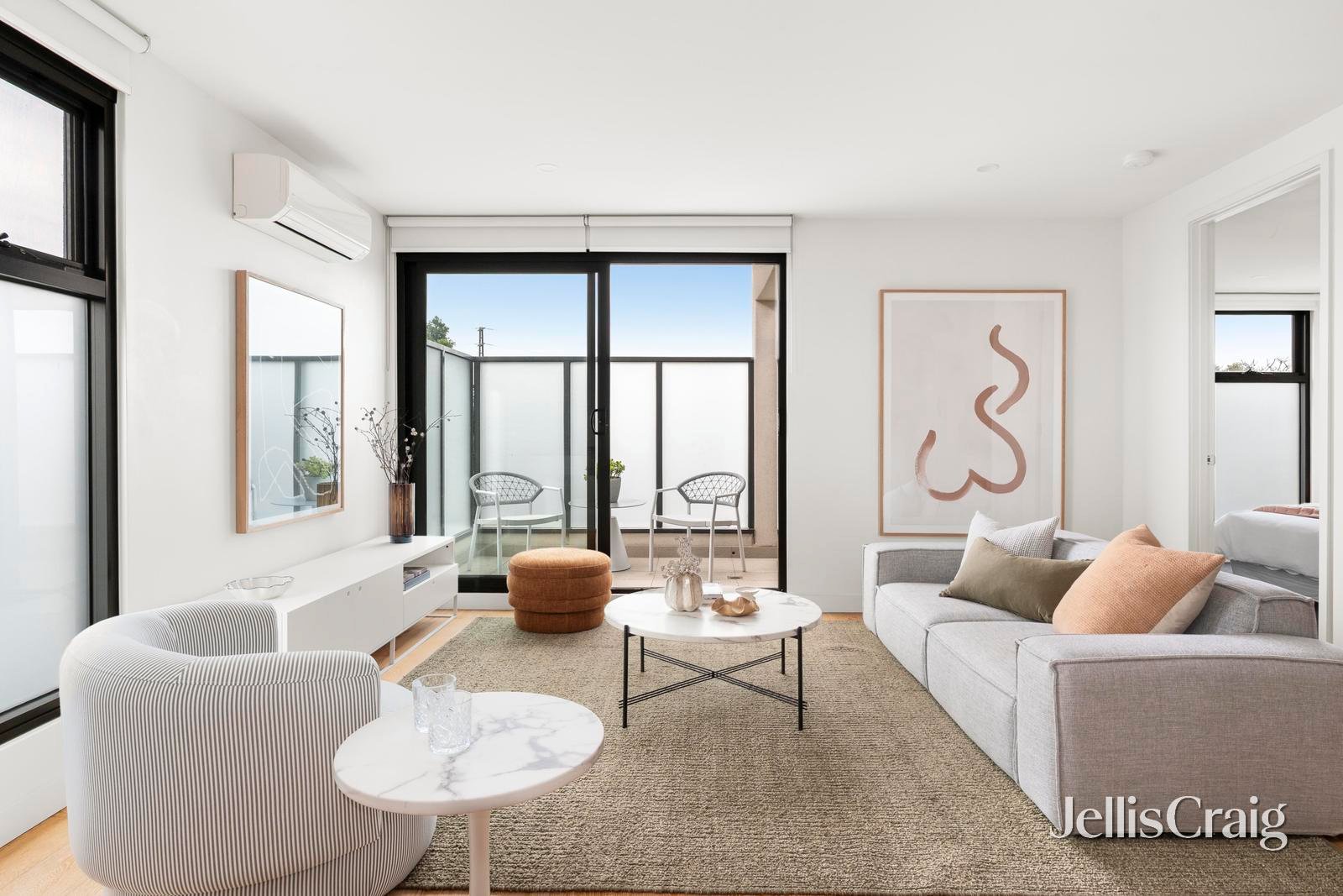 202/12 Major Street, Highett image 1