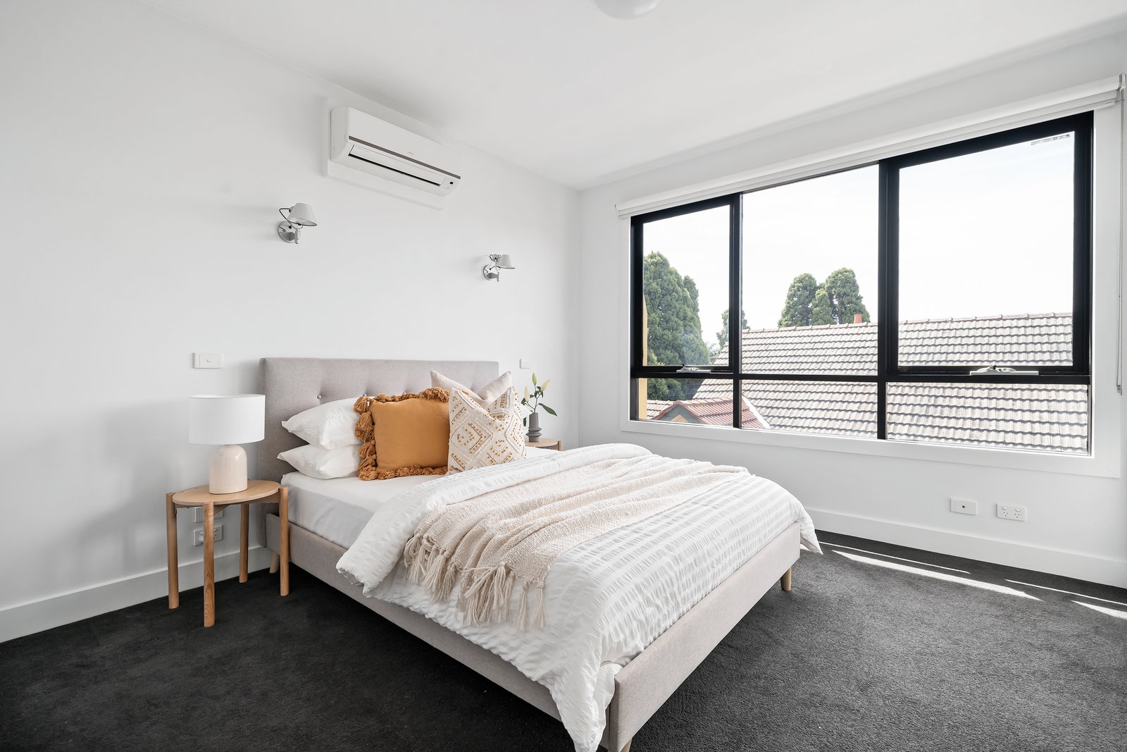 Property Gallery Thumbnail 8