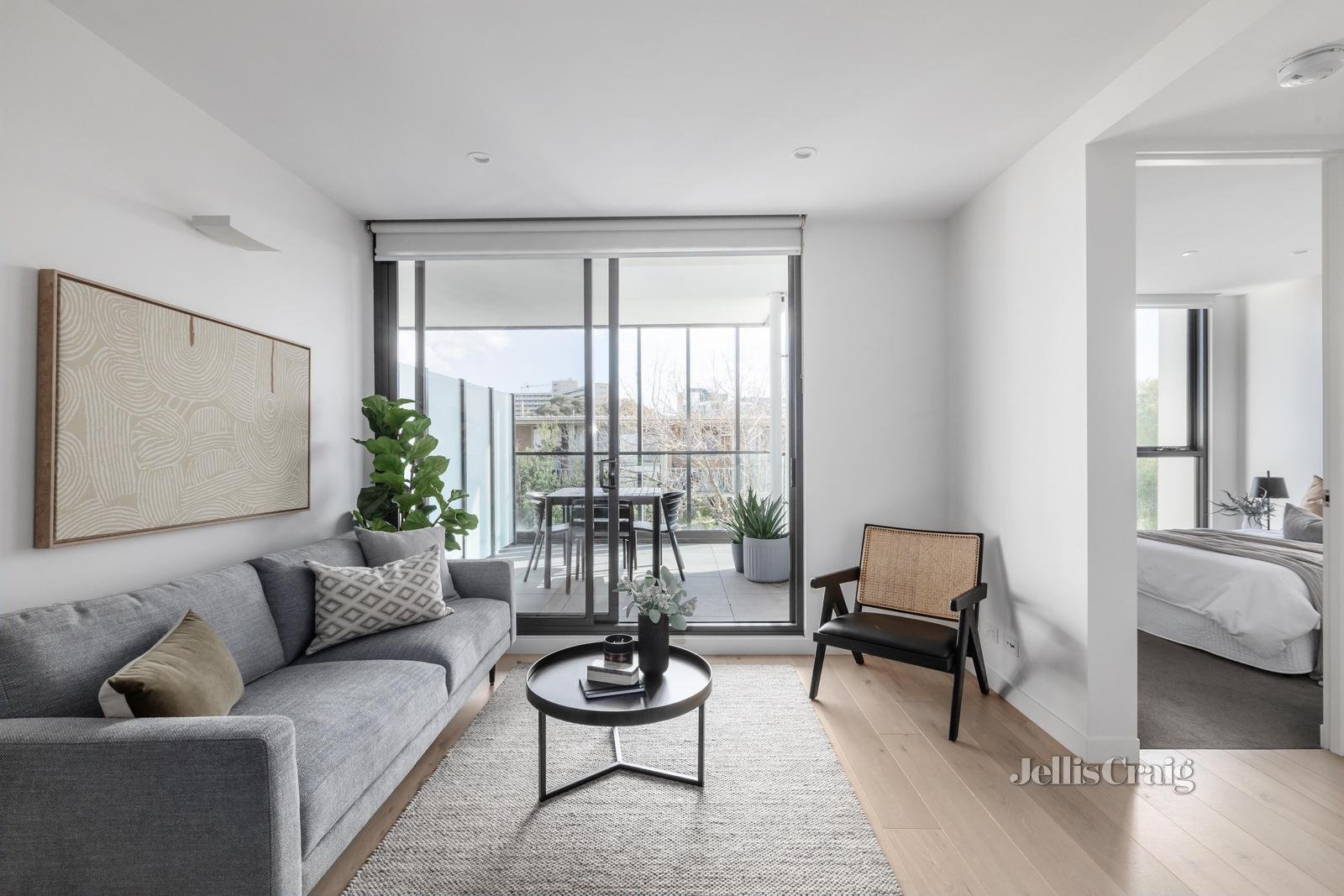 202/15 Cromwell Road, South Yarra image 1