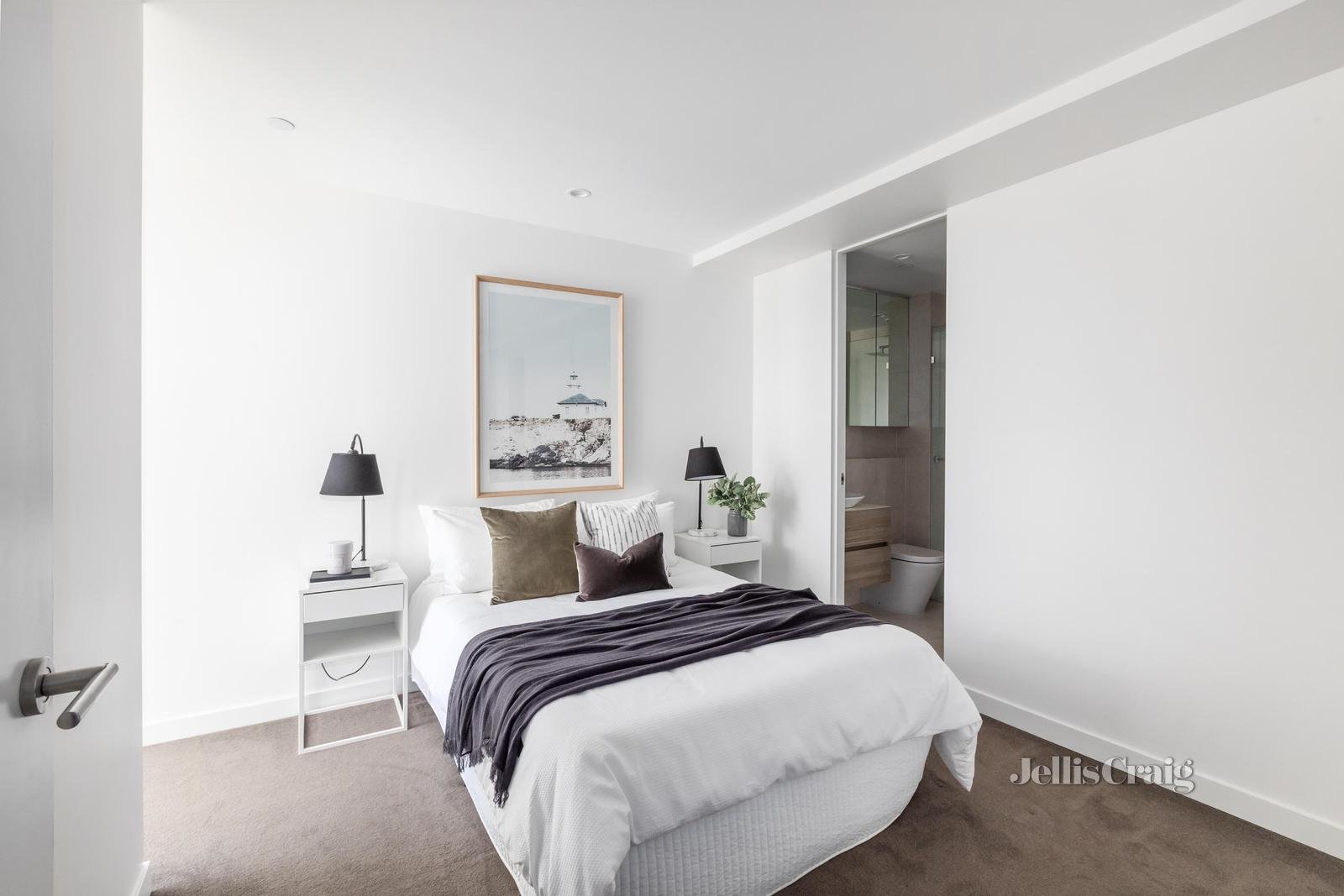 202/15 Cromwell Road, South Yarra image 4