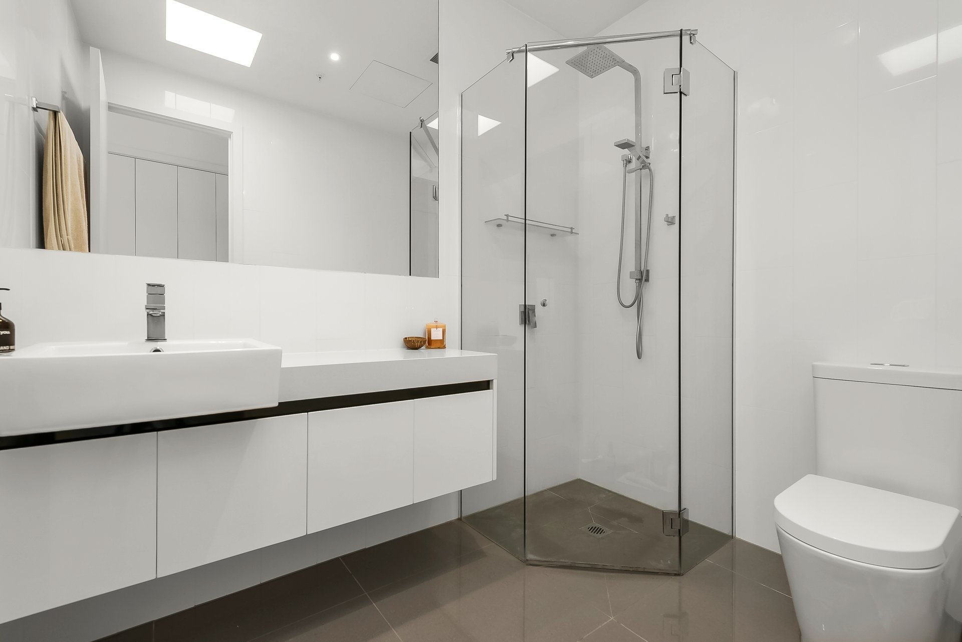 Property Gallery Thumbnail 5