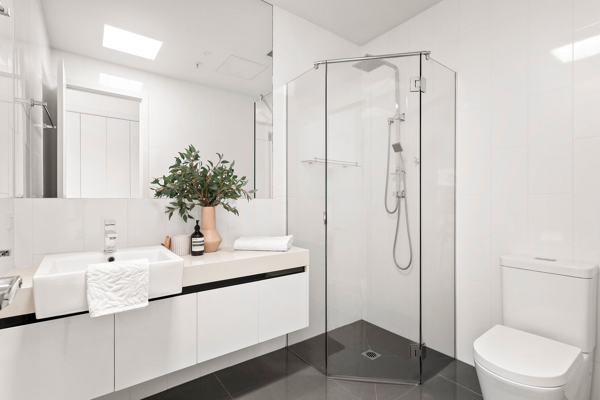 Property Gallery Thumbnail 7