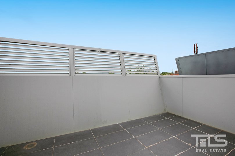 202/160 Hotham Street, St&nbsp;Kilda&nbsp;East image 8