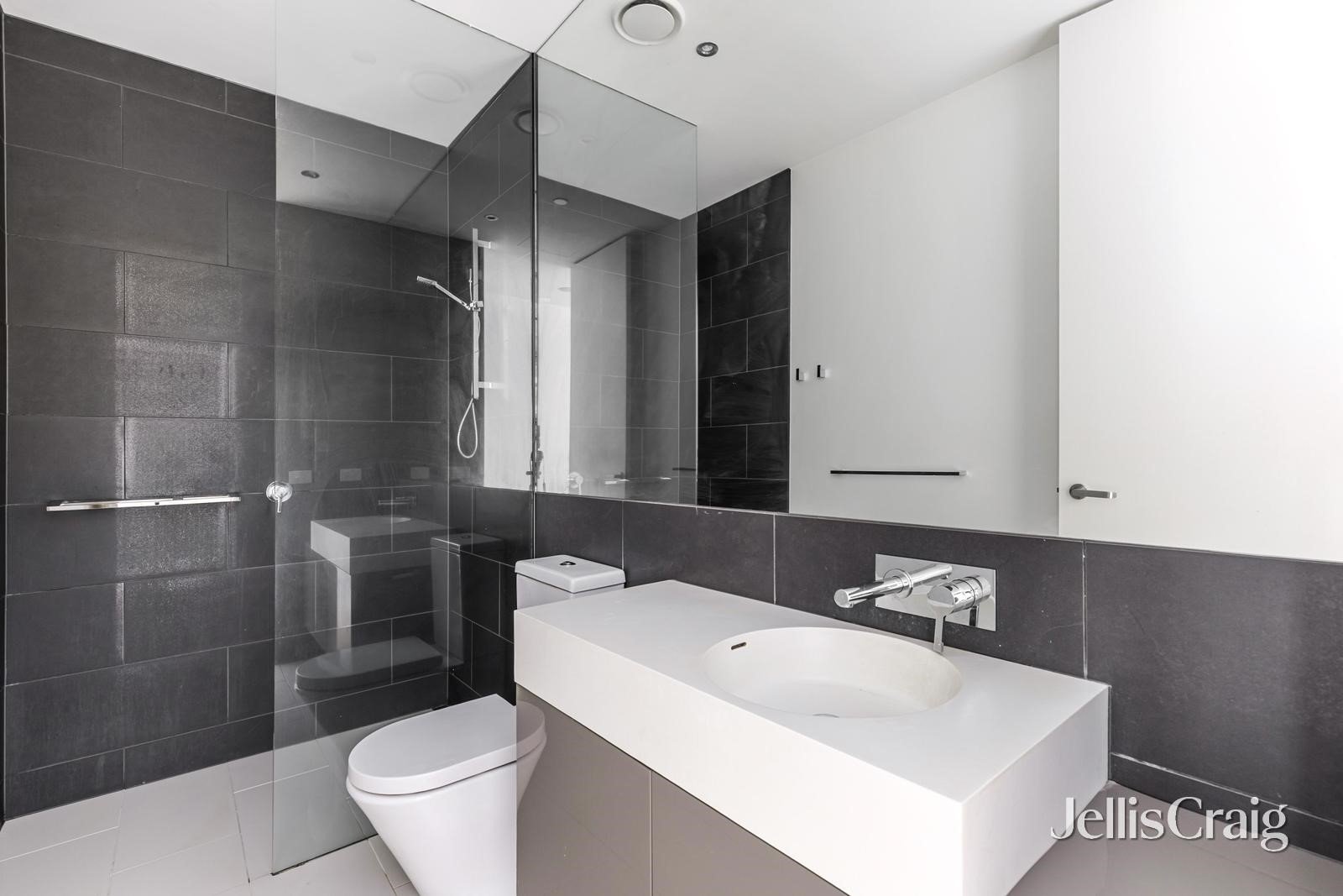 202/160 Union Road, Surrey&nbsp;Hills image 5