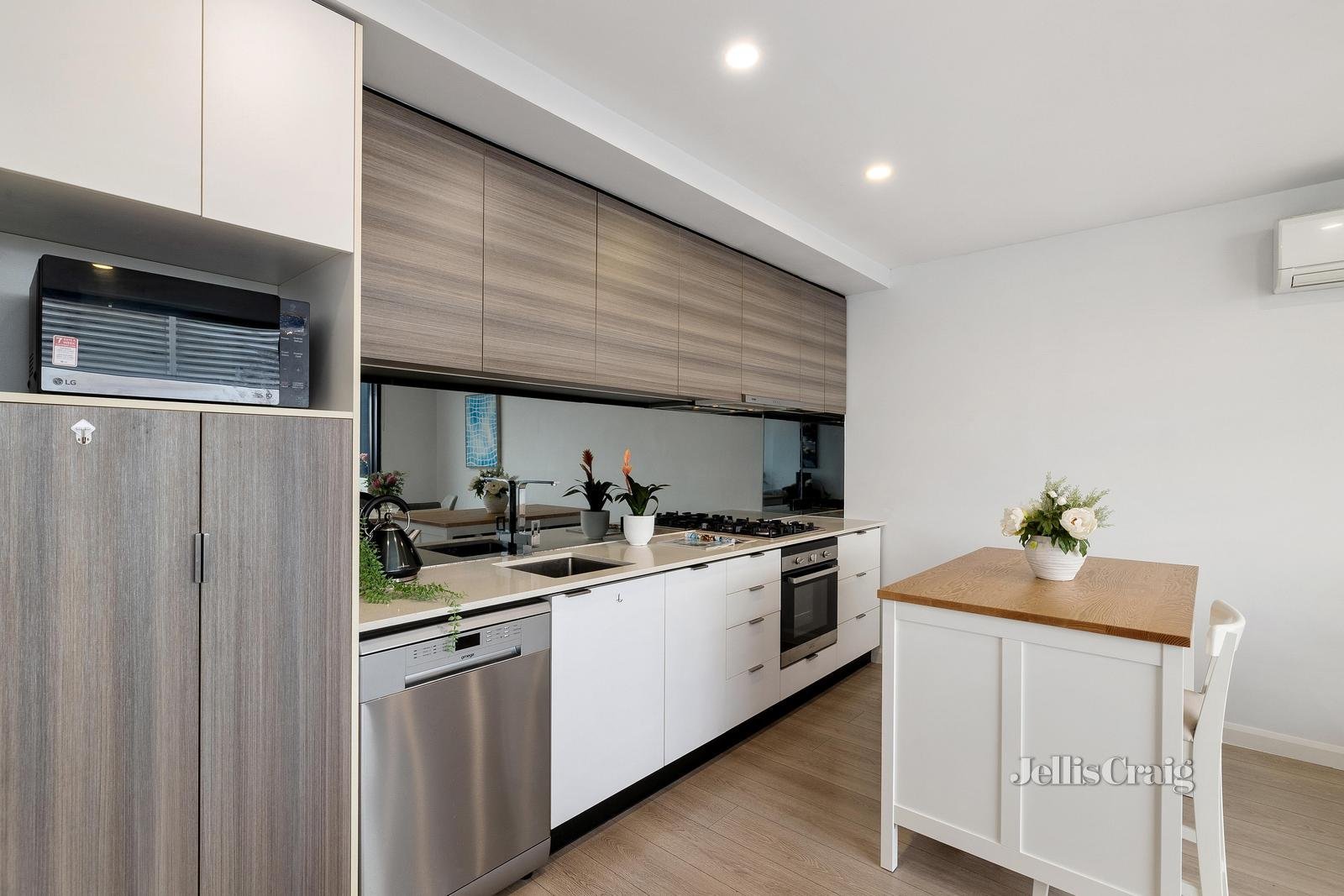 202/193 McKinnon Road, Mckinnon image 3