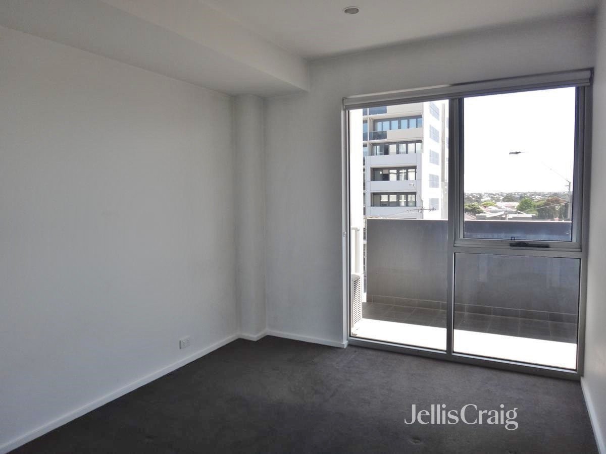 202/2-10 Plenty Road, Preston image 2