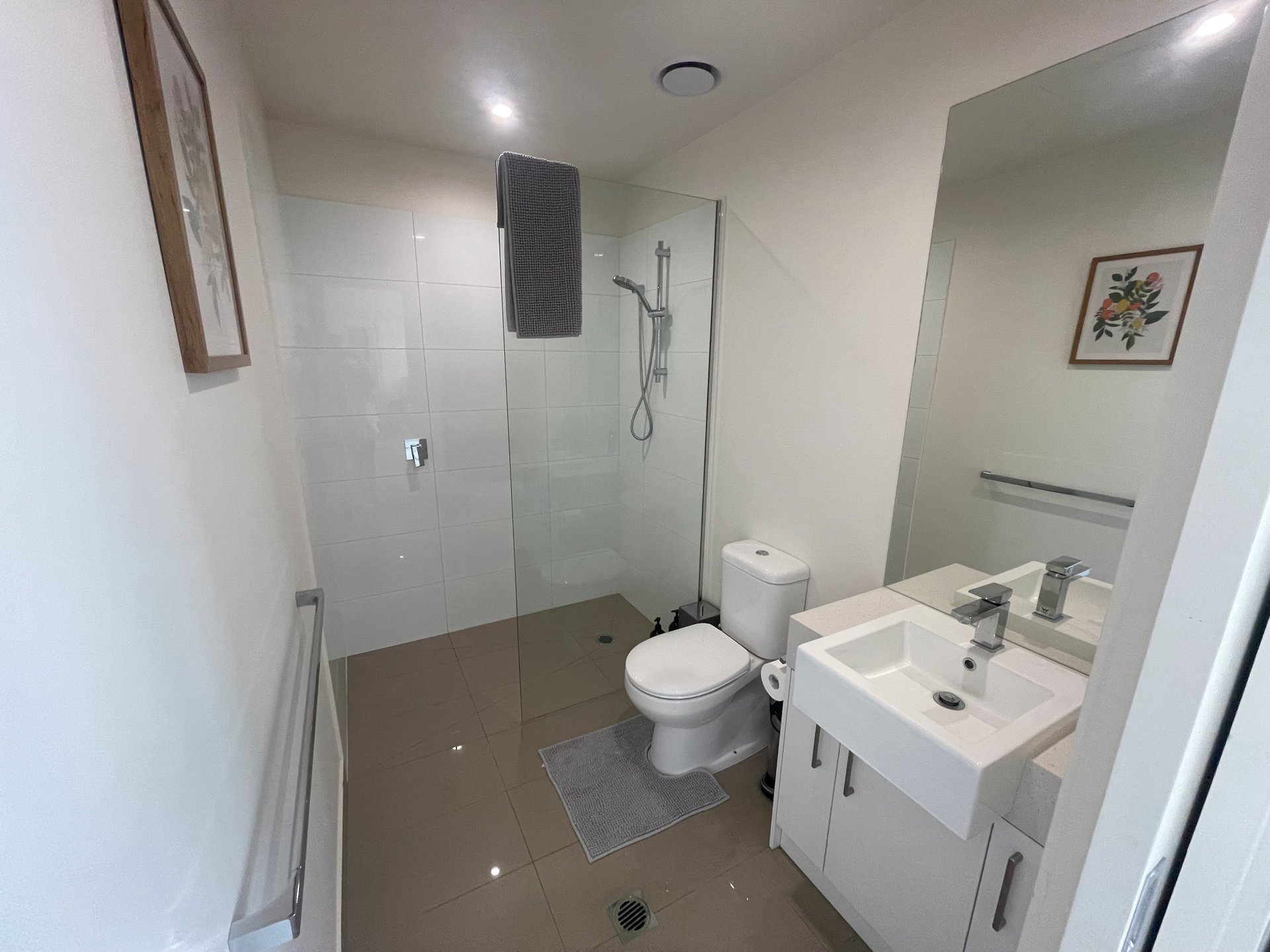 Property Gallery Thumbnail 6