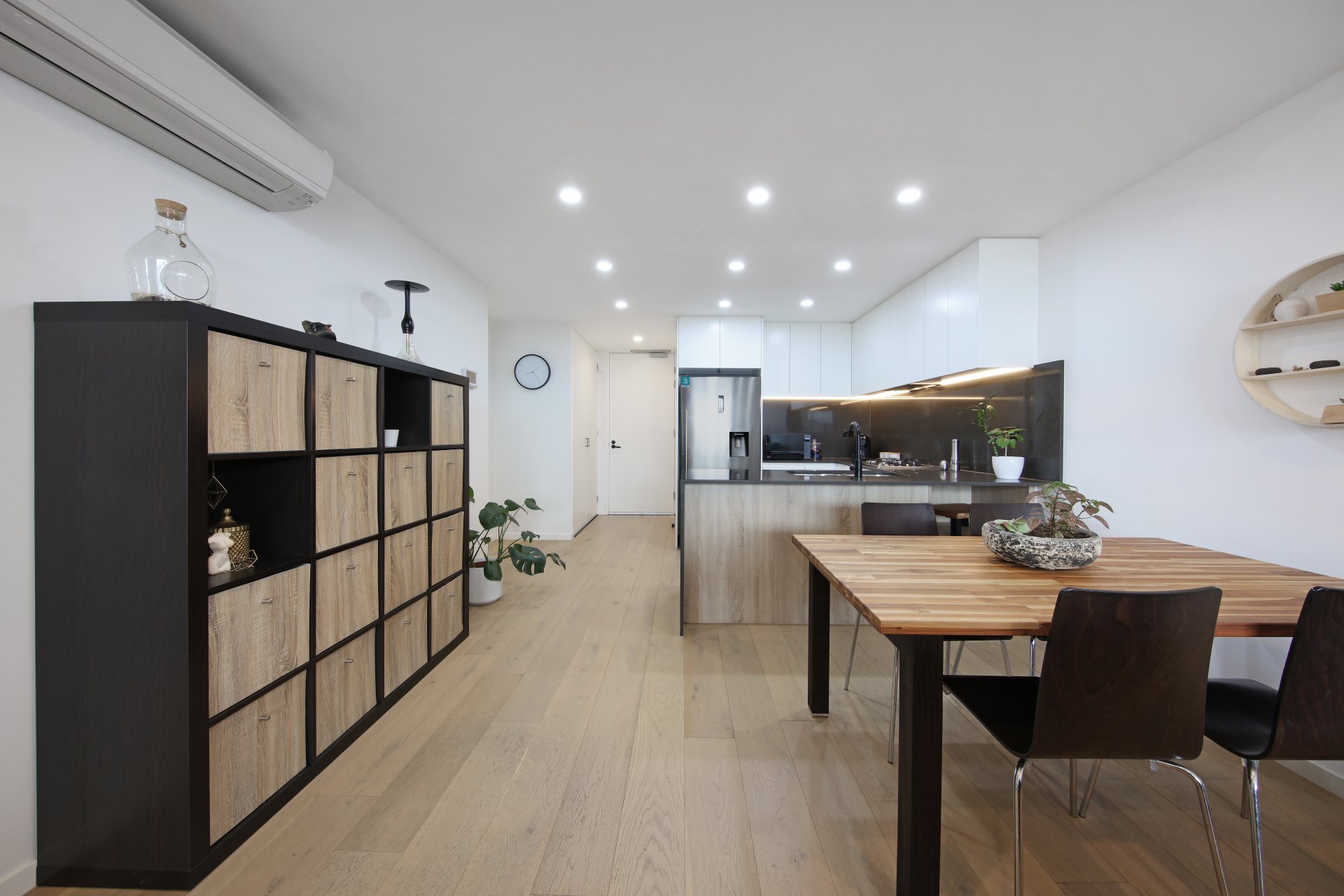 202/215 Chesterville Road, Moorabbin image 2