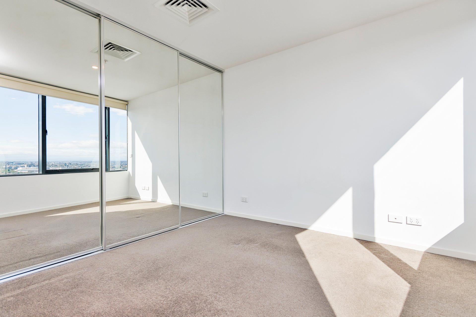 2022/18 Mount Alexander Road, Travancore image 7