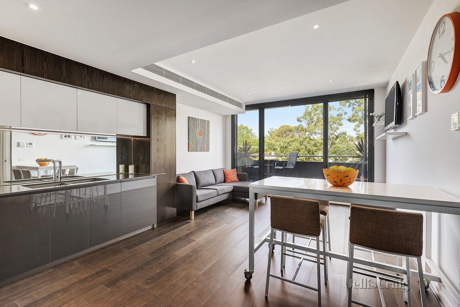 202/220 Canterbury Road, Canterbury image 1