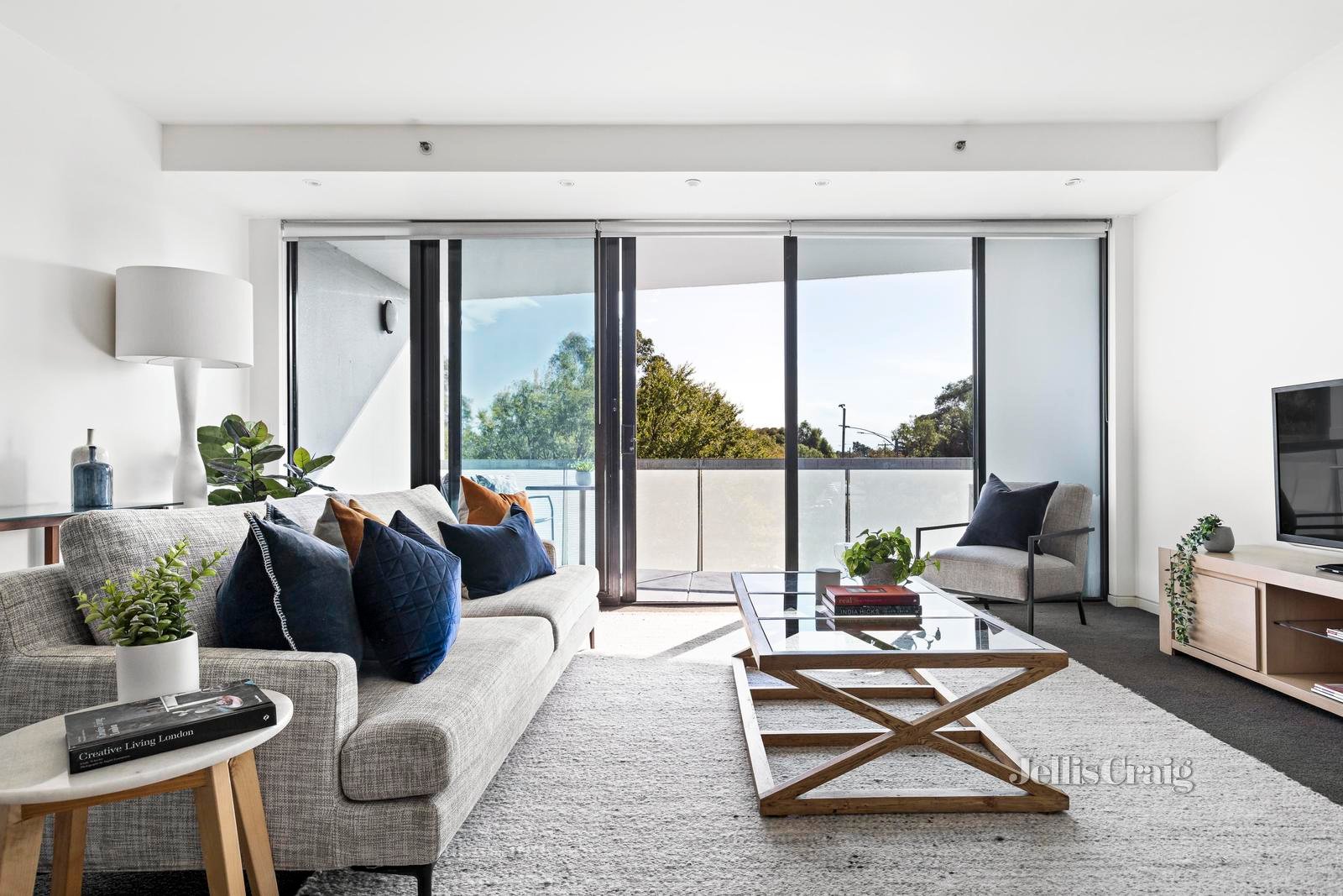 202/228 The Avenue, Parkville image 1