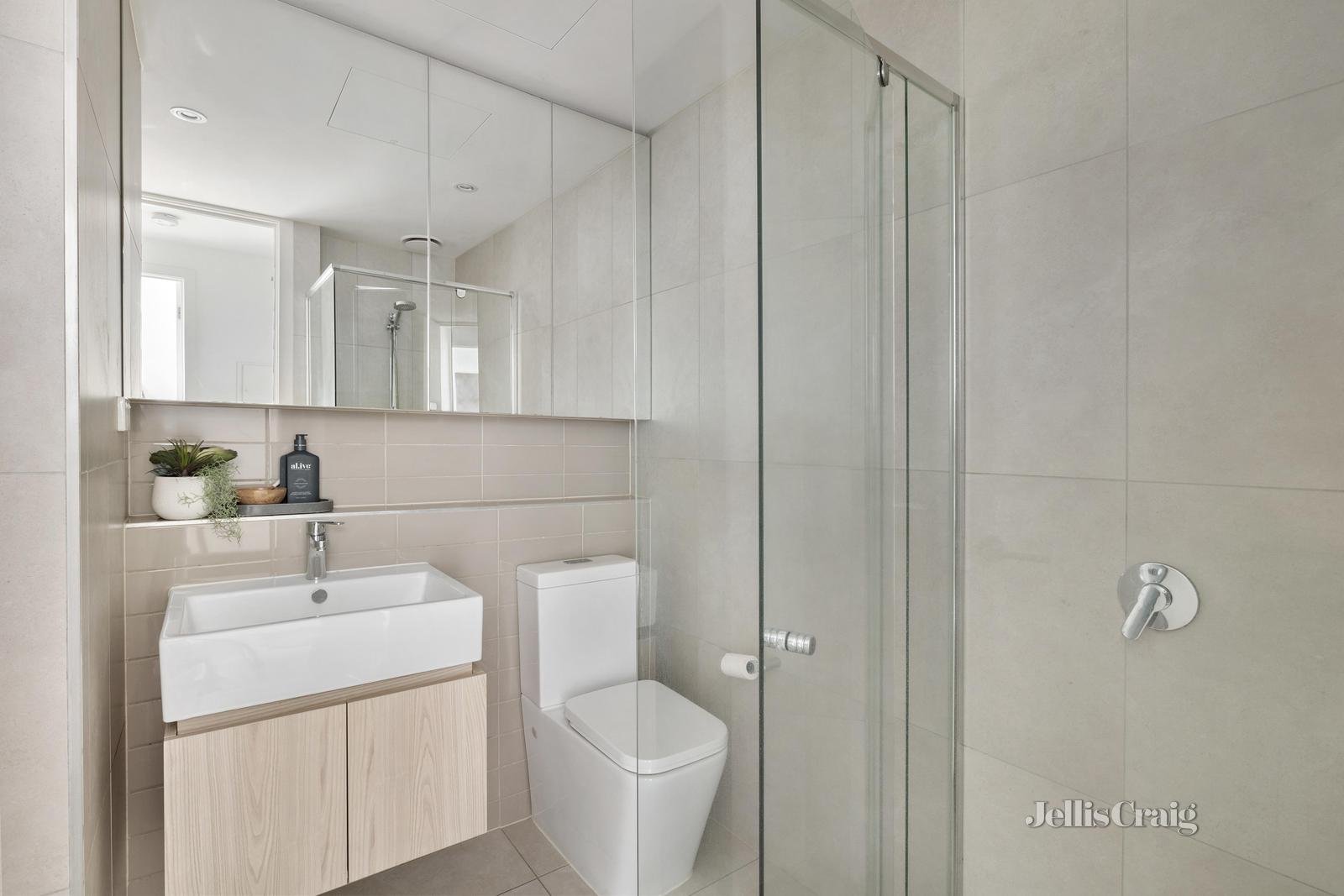 202/342 Whitehorse Road, Balwyn image 5