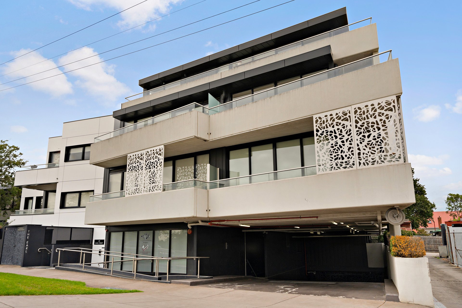 Property Gallery - Main Image