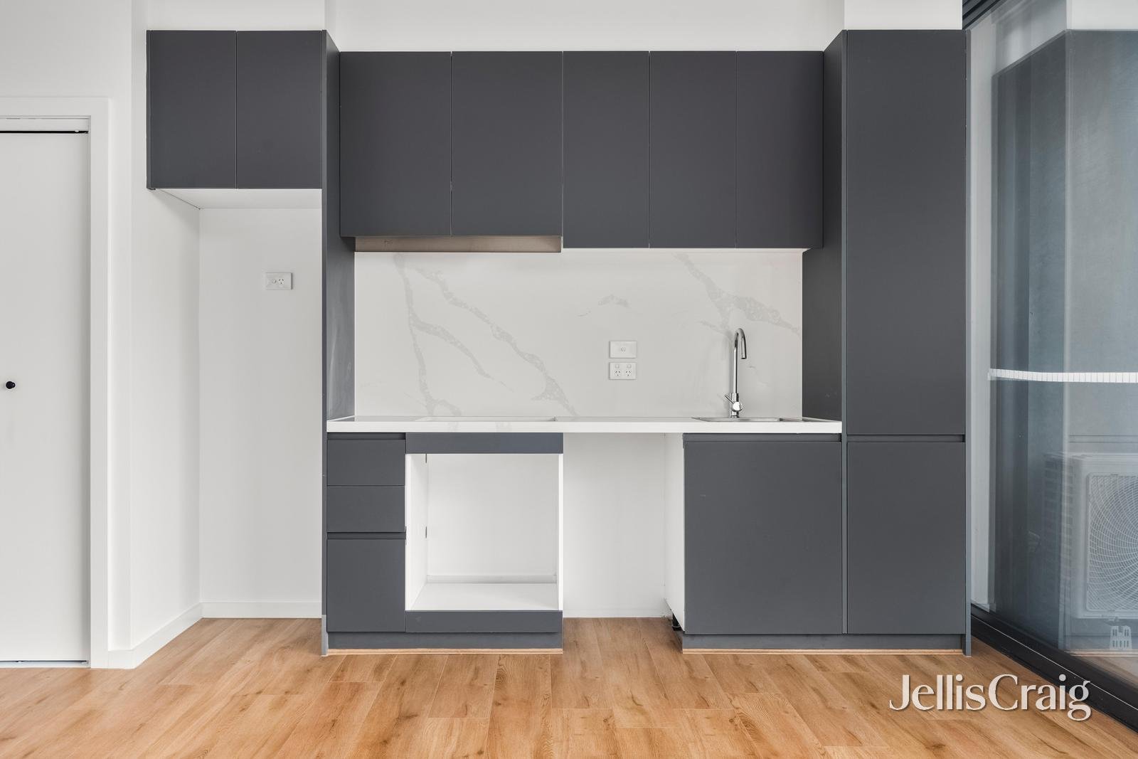 202/39 Ryan Street, Footscray image 3