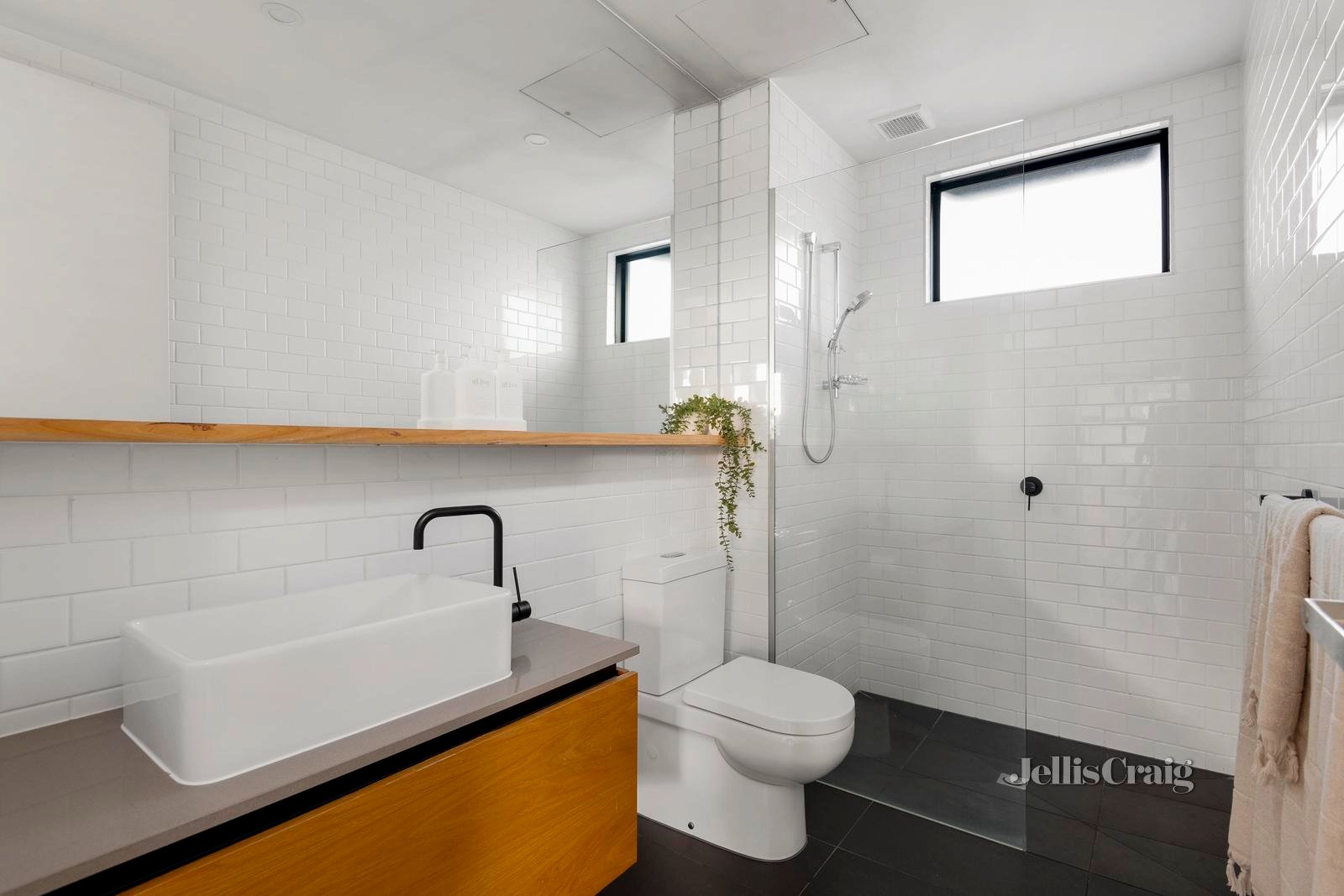 202/4 Beavers Road, Northcote image 7