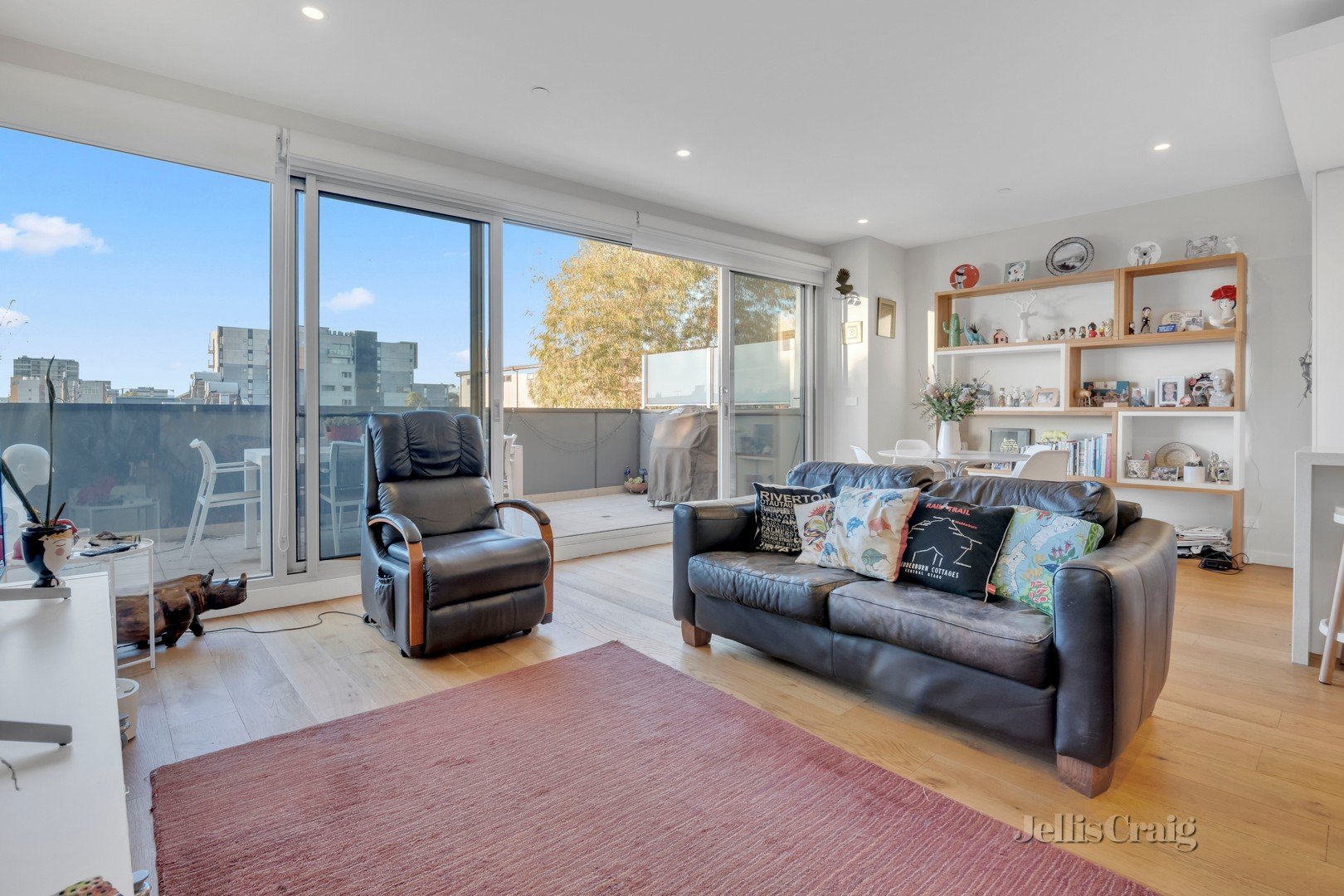 202/5 Union Street, Brunswick image 3