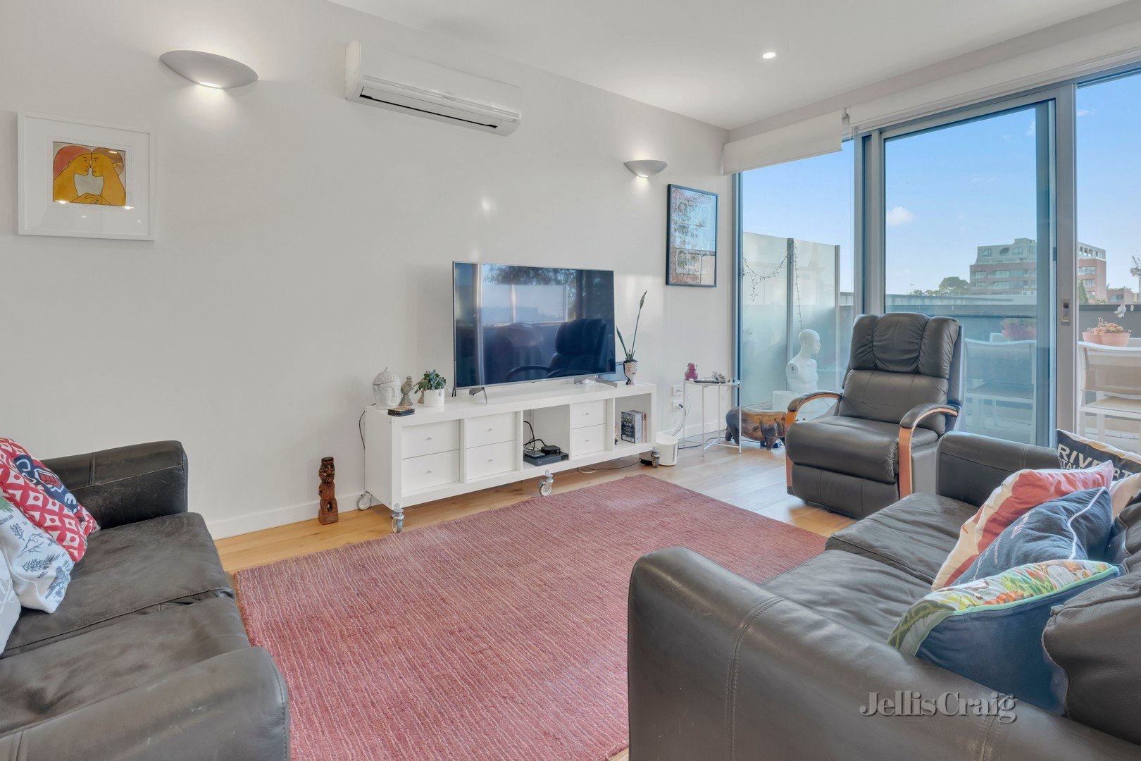 202/5 Union Street, Brunswick image 2