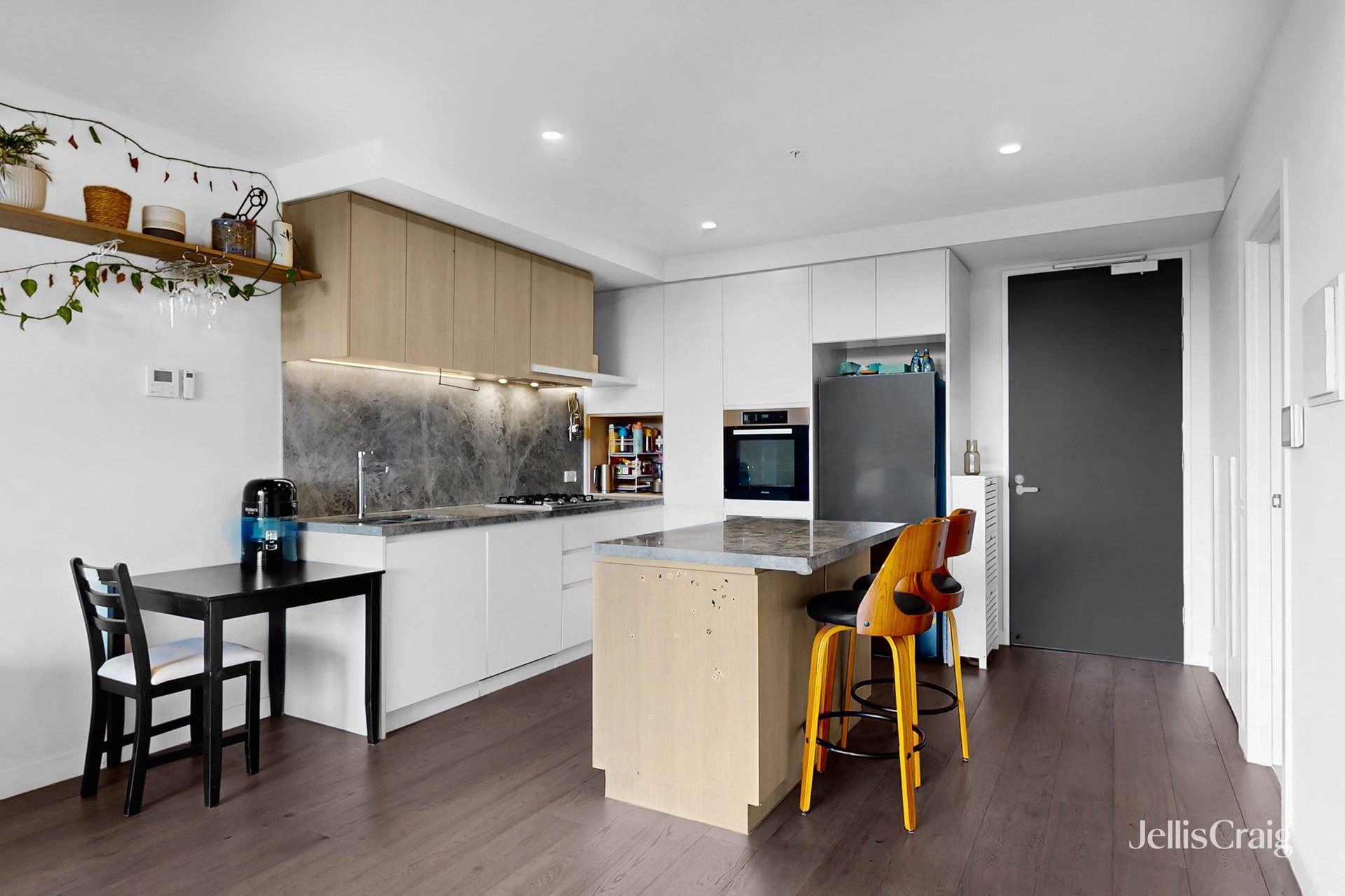 202/50 Kambrook Road, Caulfield North image 3