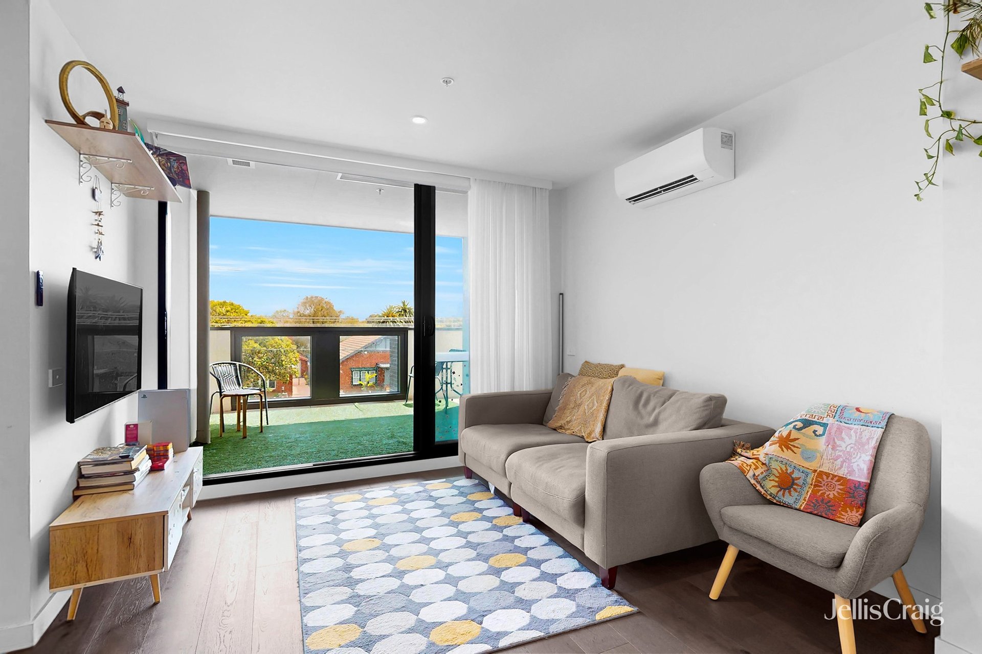 202/50 Kambrook Road, Caulfield North image 1