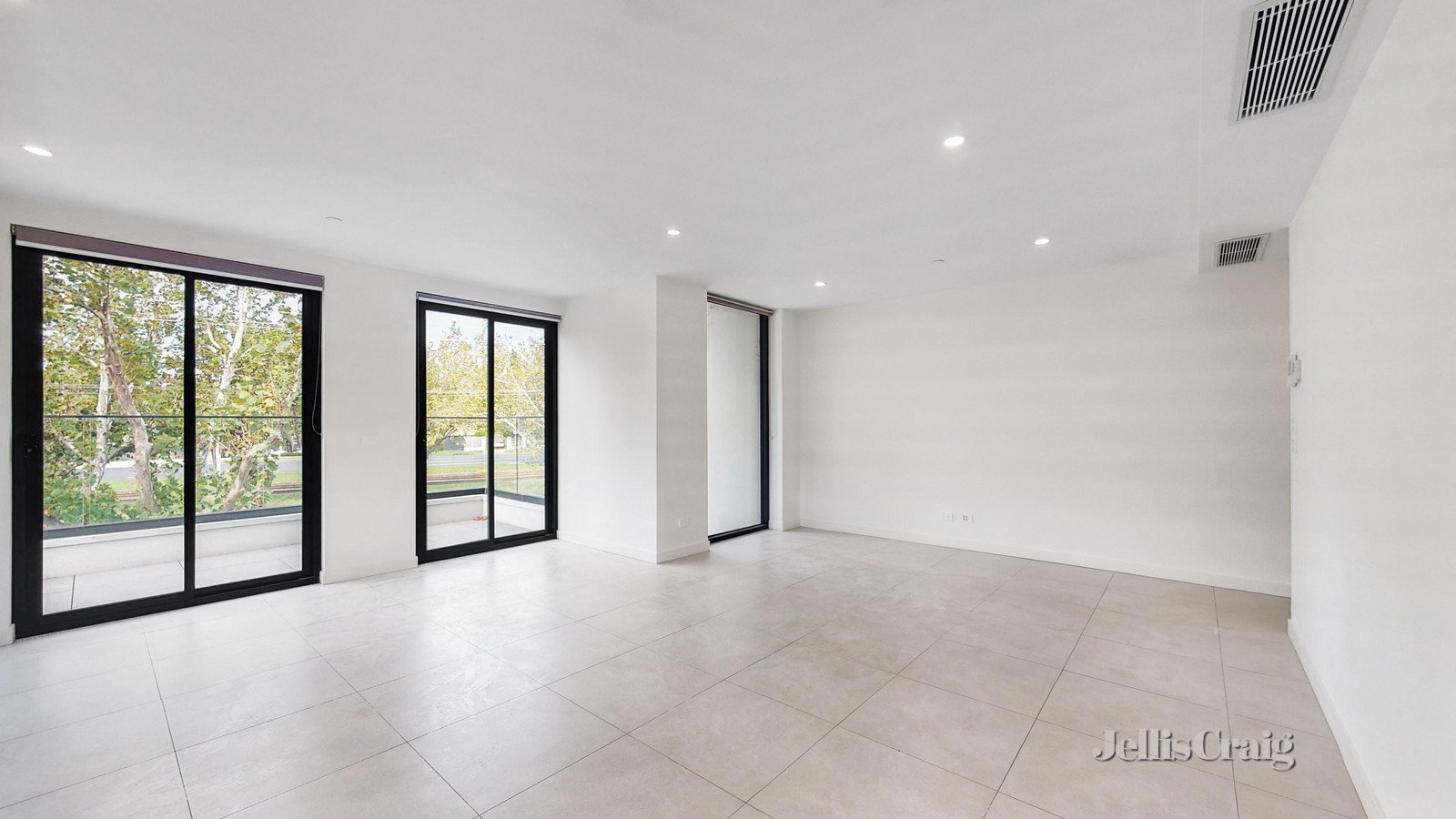 202/511 Dandenong Rd, Armadale image 2