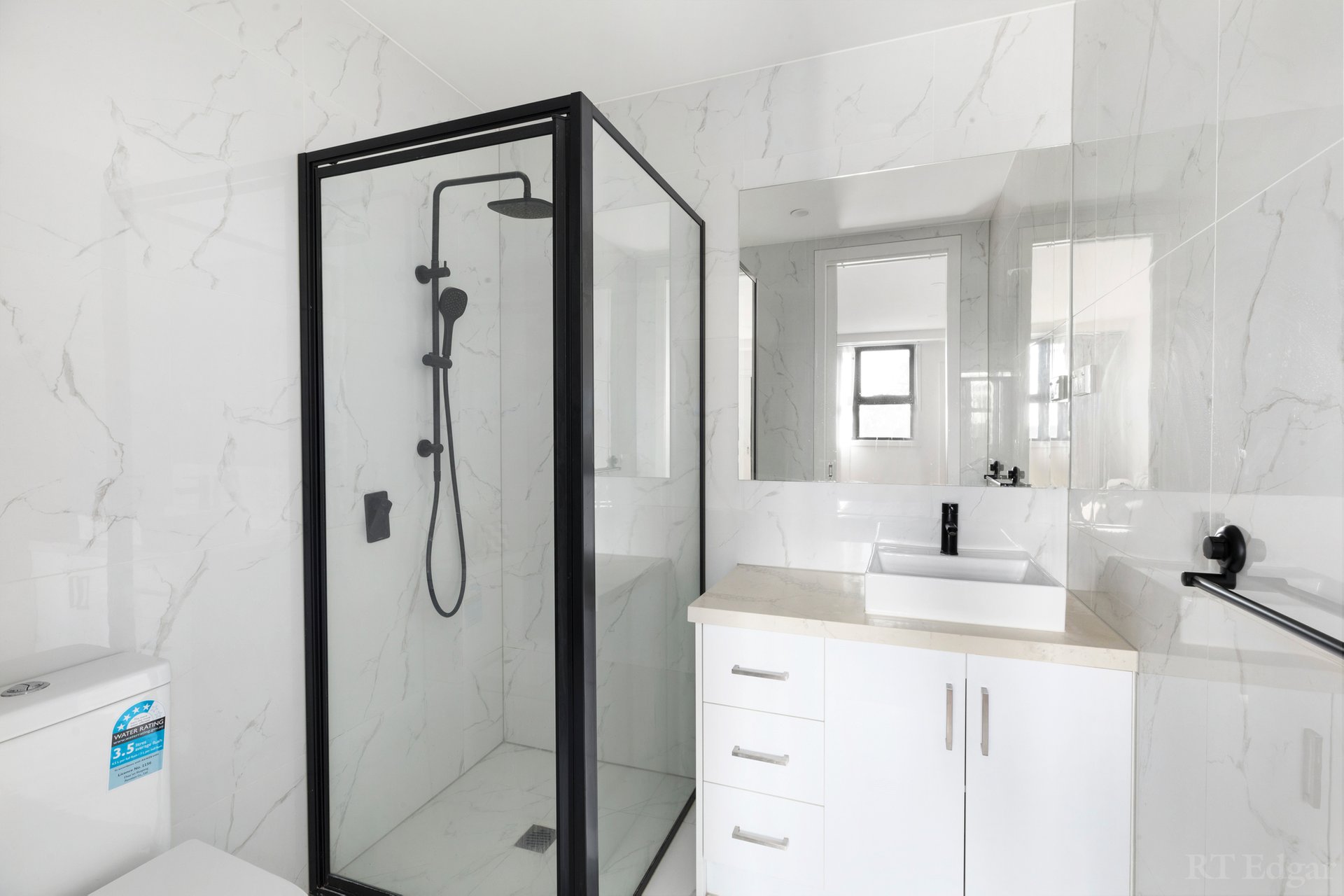Property Gallery Thumbnail 13