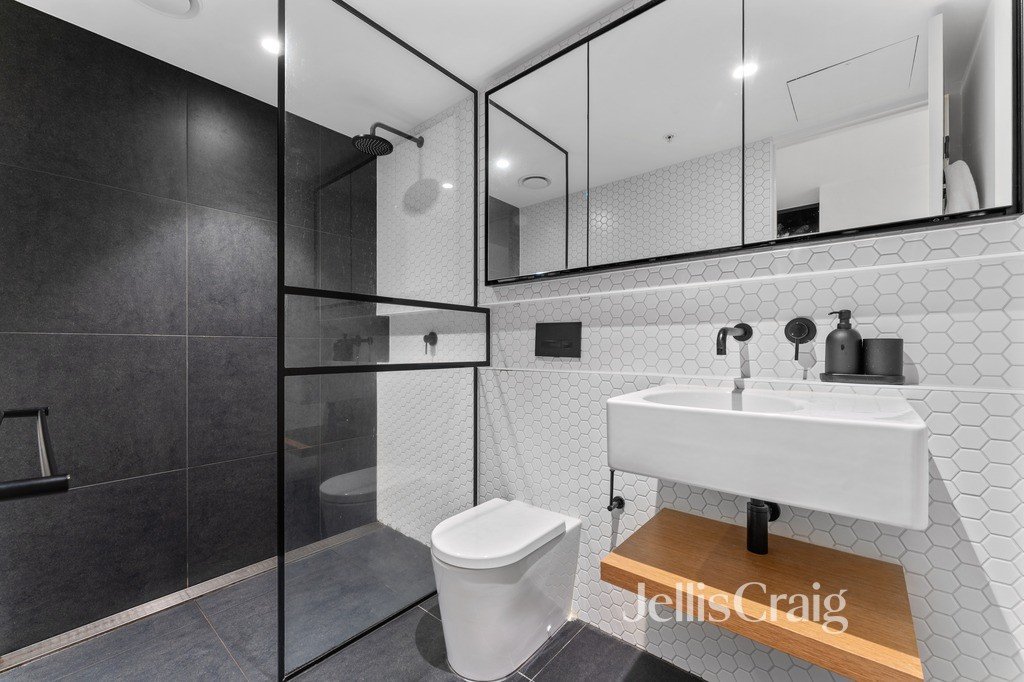 202/55 Wellington St, St Kilda image 9