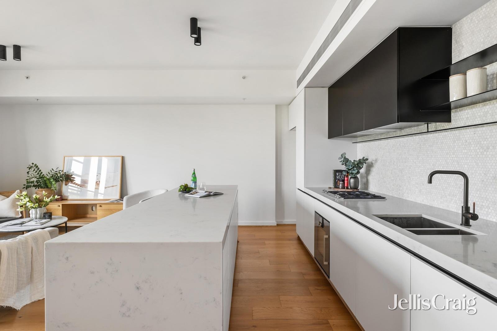 202/55 Wellington Street, St&nbsp;Kilda image 3