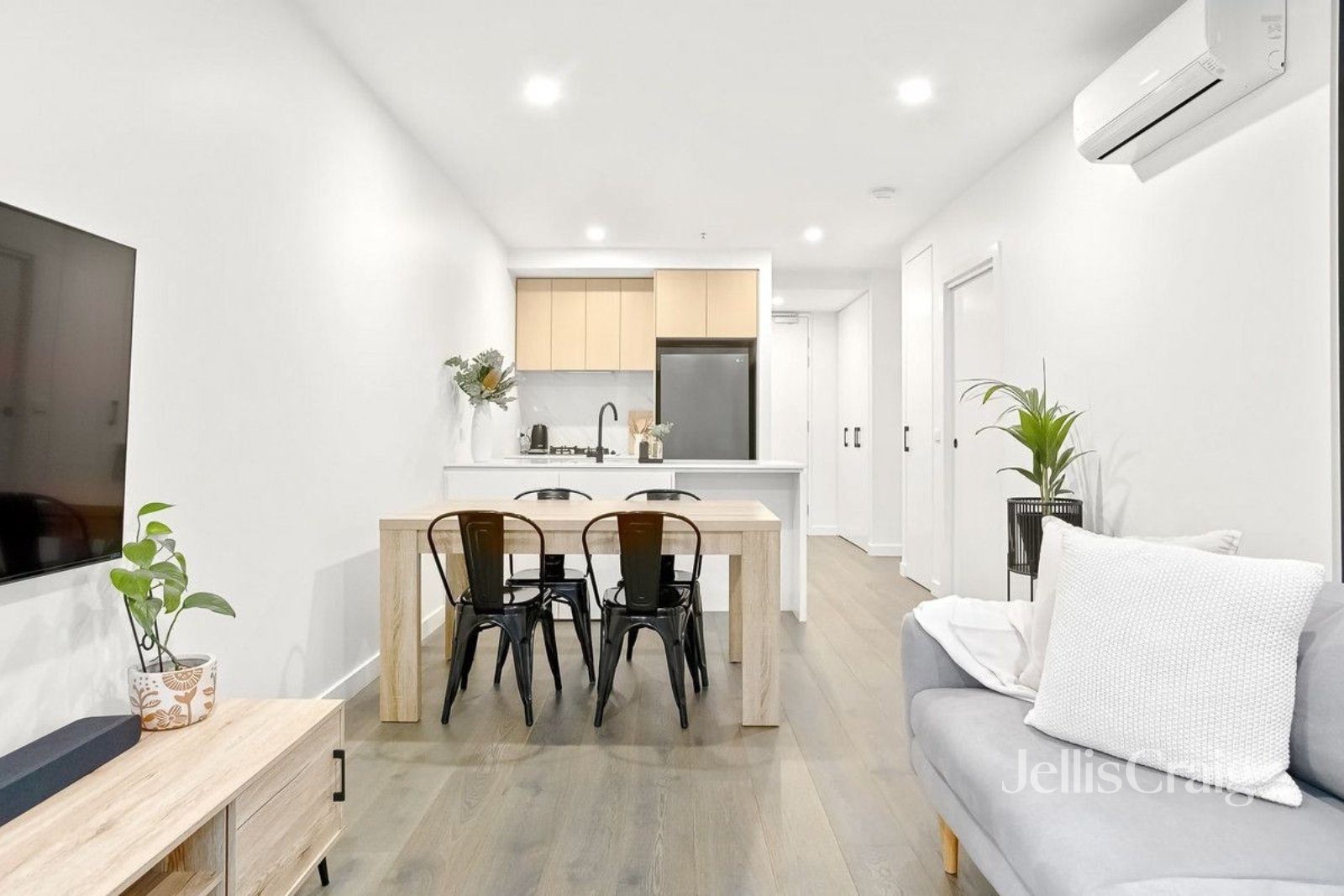 202/56 Myrtle Street, Ivanhoe image 3